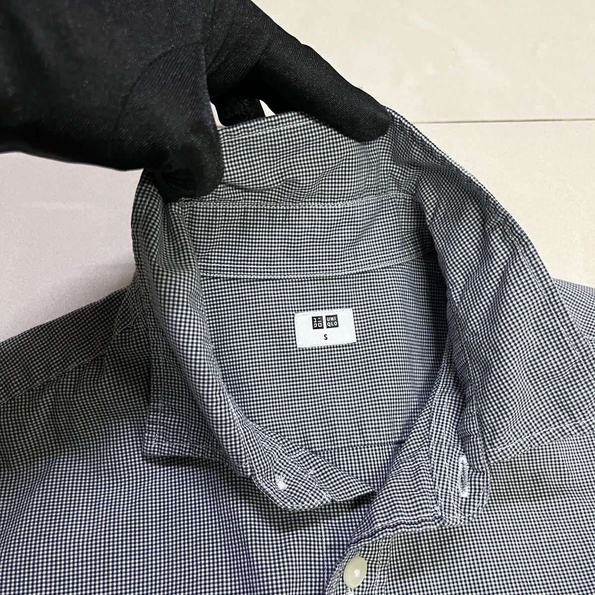 Uniqlo Uniqlo Small Checkered Button Up Shirt Size US S / EU 44-46 / 1 - 5 Thumbnail