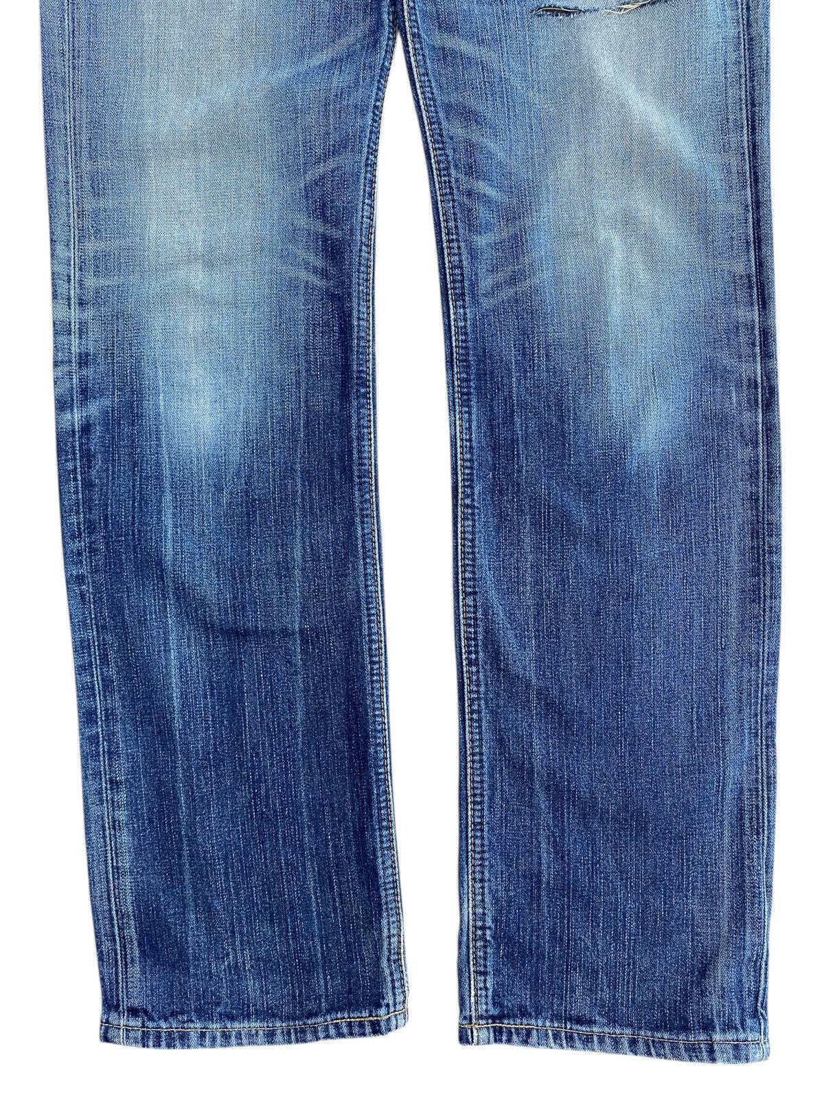 Wrangler Wrangler Whiskers Faded Wash Style Straight Cut Jeans Size US 31 - 9 Thumbnail
