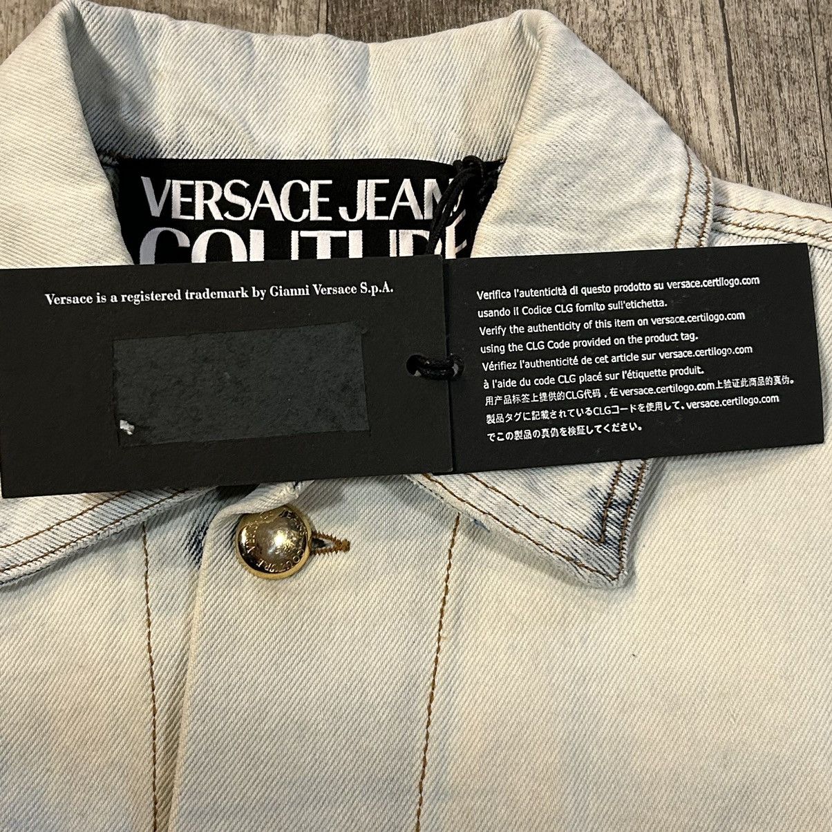 Versace Jeans Couture Birds of Paradise Trucker SZ L Size US L / EU 52-54 / 3 - 14 Thumbnail