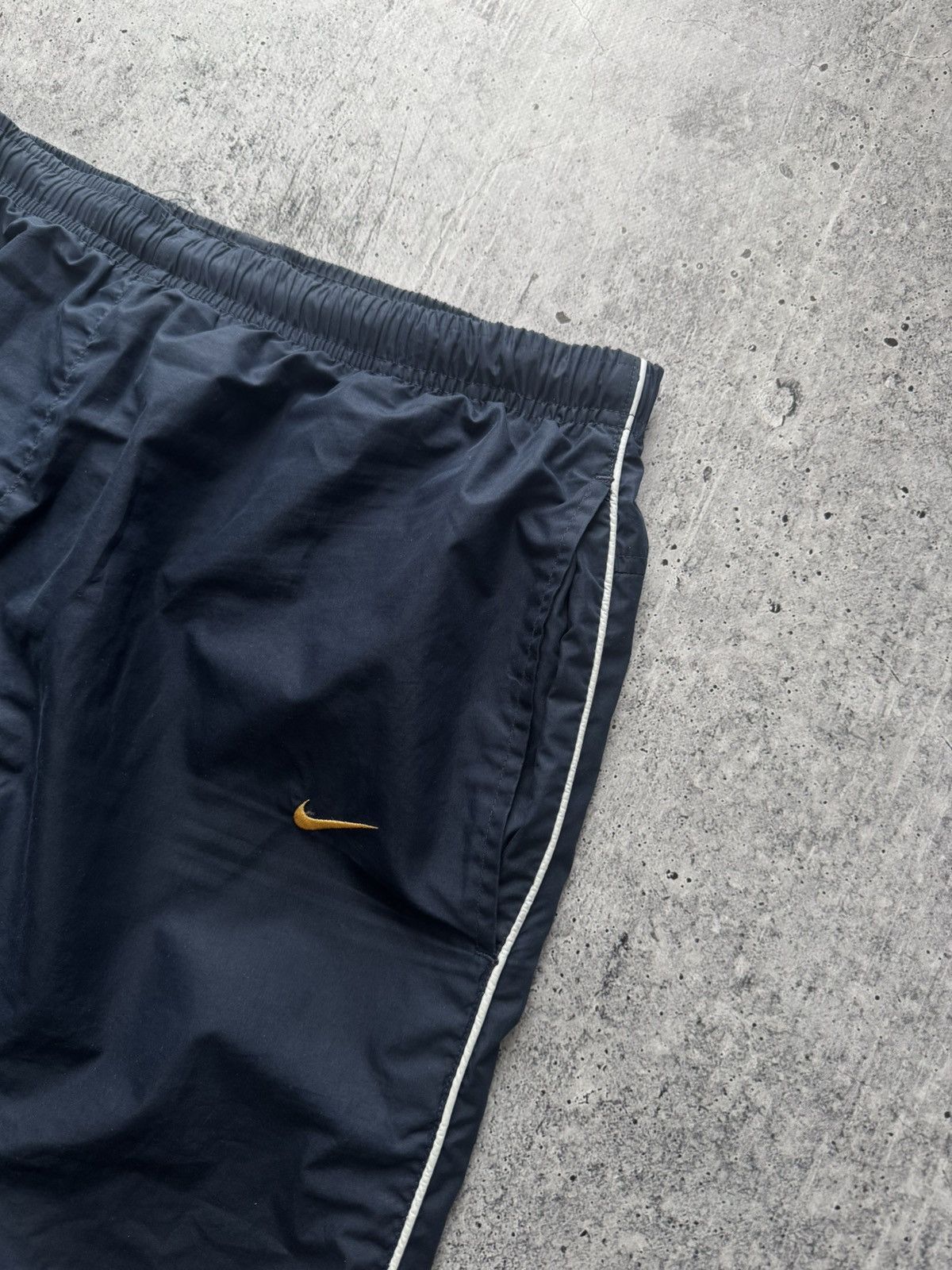 Nike Nike Vintage Nylon Pants Joggers Y2K Streetwear Size US 32 / EU 48 - 3 Thumbnail