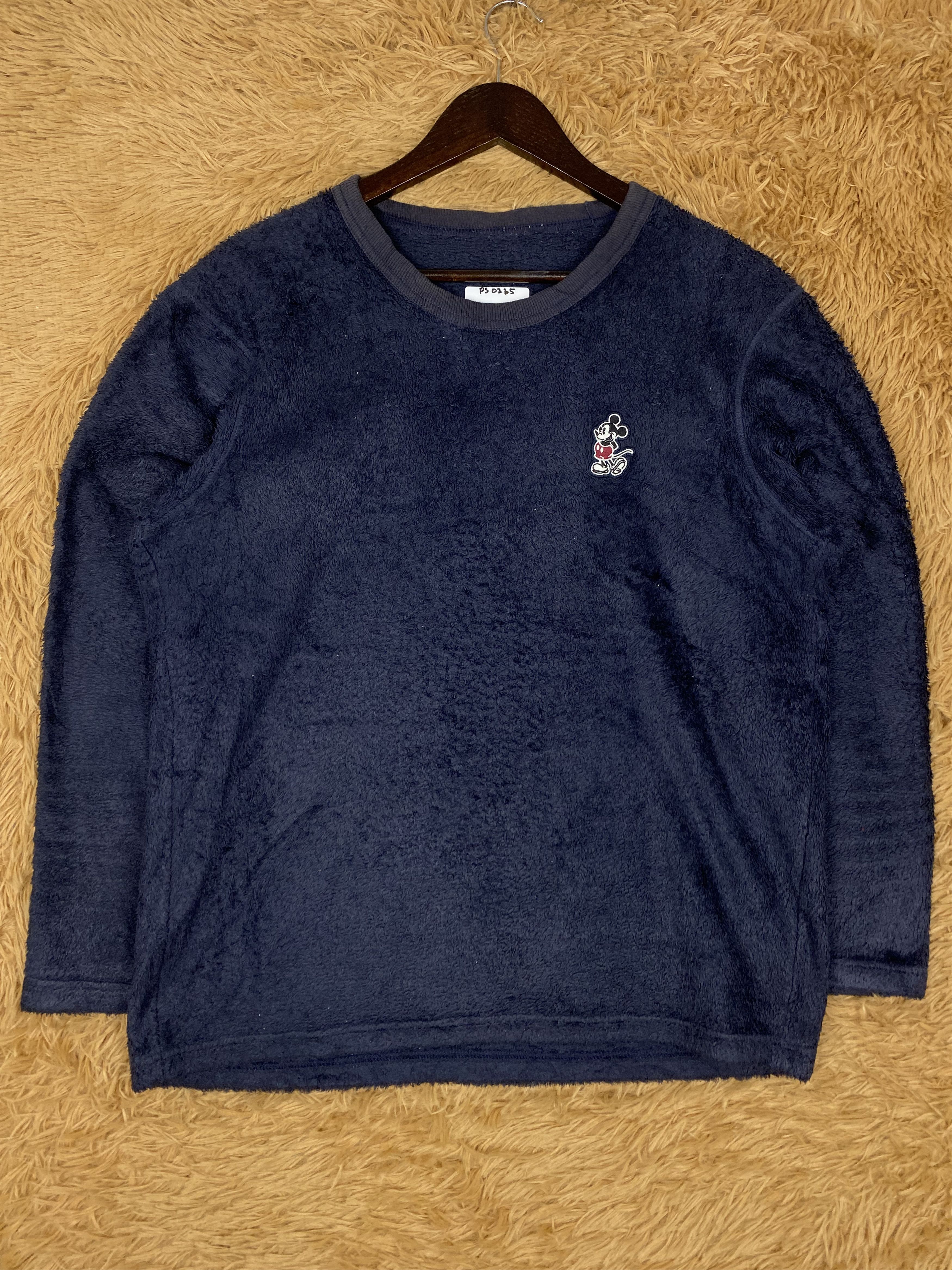 Disney × Uniqlo × Vintage Vintage Uniqlo X Disney Sweatshirts PS0235 Size US L / EU 52-54 / 3 - 1 Thumbnail