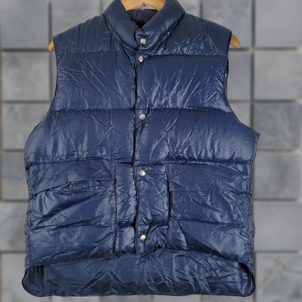 VINTAGE The Line Puffer Vest Shirt Mens Medium Navy Blue 1980s Color Blue 80s