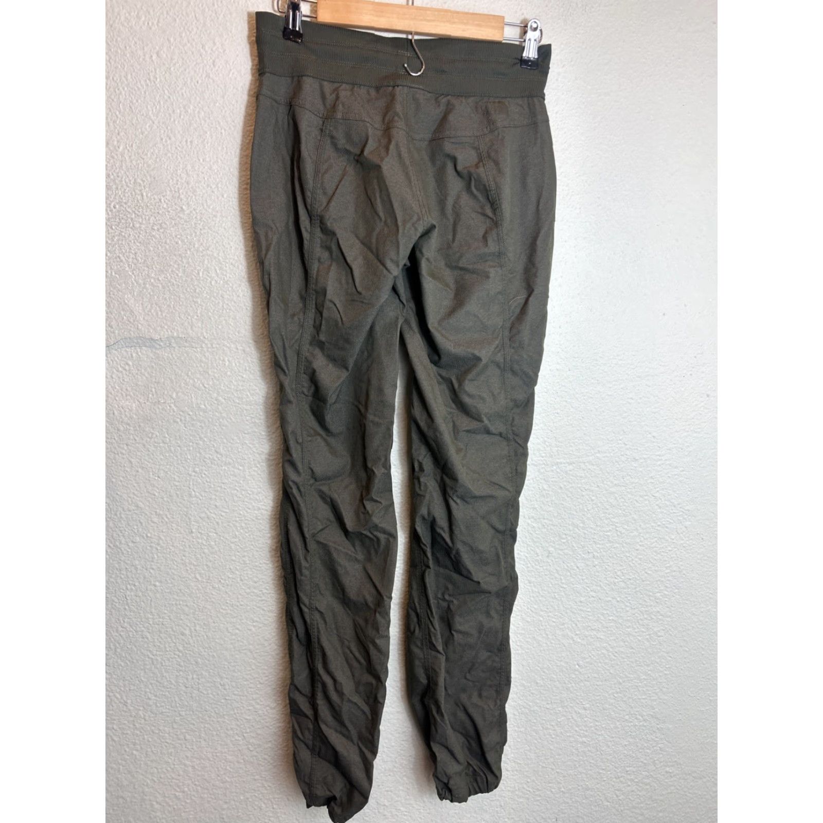 The North Face VINTAGE North Face Women’s Jogger Pants Army Green Pull On Nylon Polyester 30x33 S Womens Jogger Army 30x33 Size 28" / US 6 / IT 42 - 7 Thumbnail