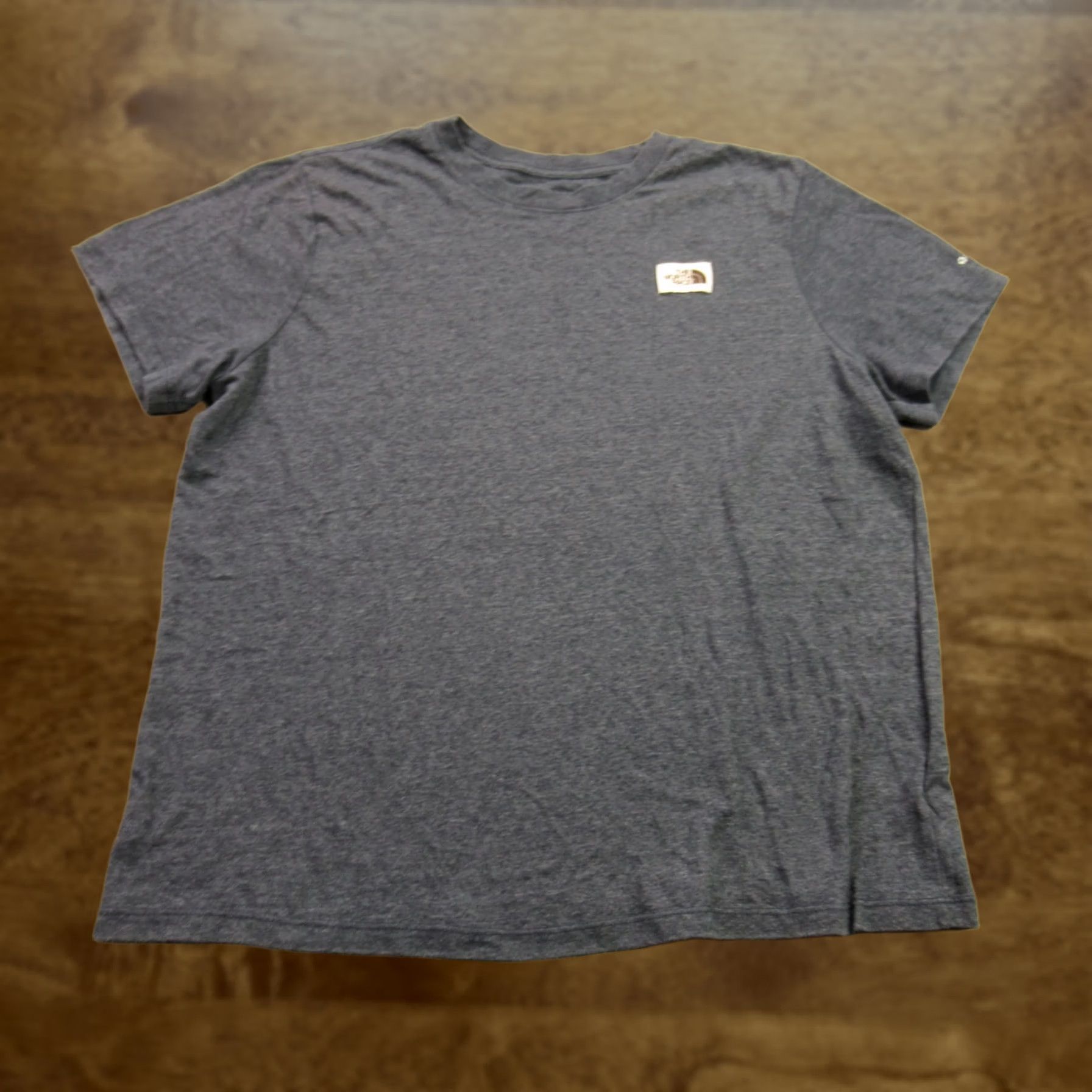 The North Face The North Face Shirt Womens Large Short Sleeve Crew Neck Pullover Lightweight Gray Size L / US 10 / IT 46 - 1 Thumbnail