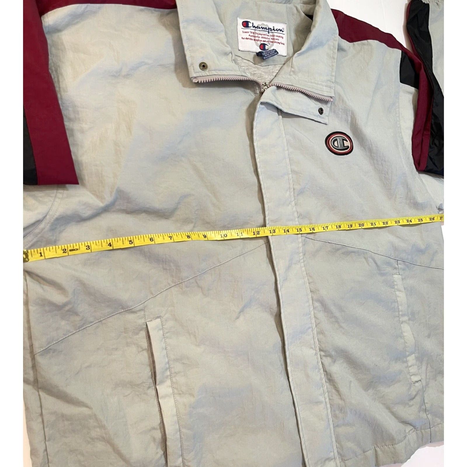 Champion VINTAGE Champion Lined Windbreaker Jacket Full Zip Coat Outdoor C Logo XL Men? (But gender not specified) Size US XL / EU 56 / 4 - 7 Thumbnail