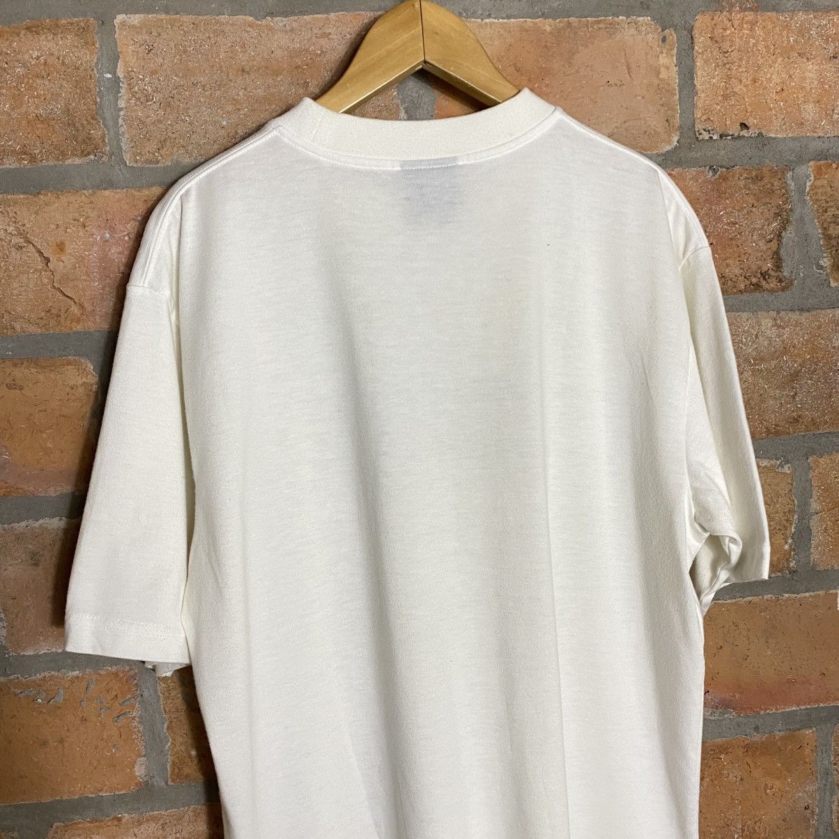 Umbro UMBRO White Crew Neck Tee with Navy Logo Print Size US L / EU 52-54 / 3 - 8 Thumbnail