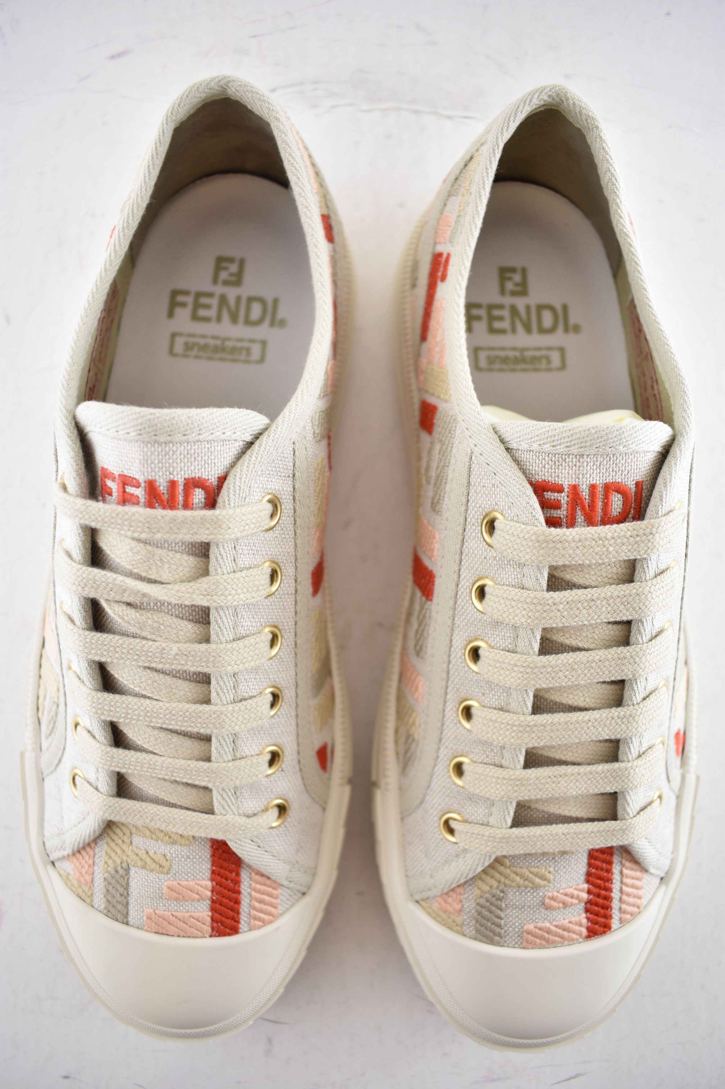 Fendi Fendi Domino Red Monogram FF Logo Low Top Sneaker 38 Size US 8 / IT 38 - 10 Thumbnail