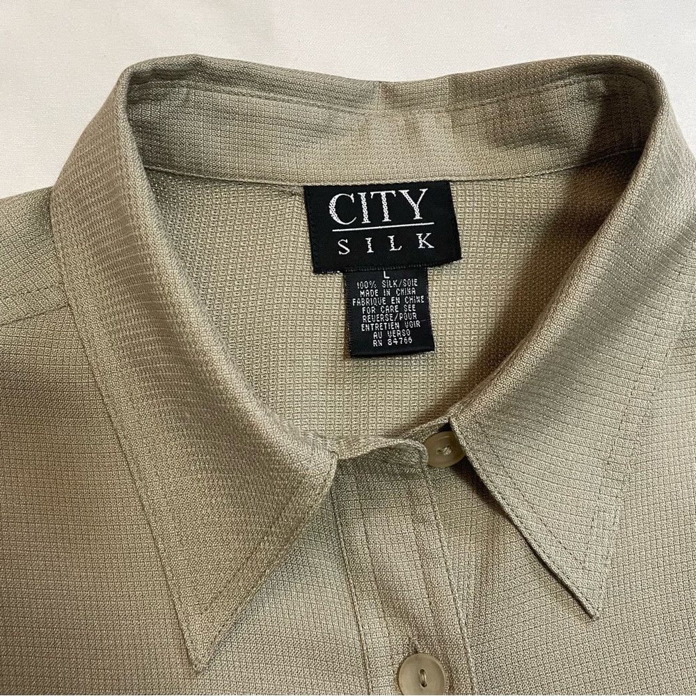 Other City Silk 100% Silk Short Sleeve Olive Blouse Size L Size L / US 10 / IT 46 - 6 Thumbnail