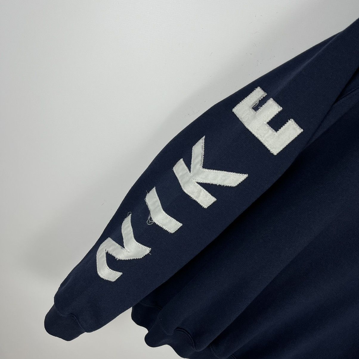 Nike Vintage Nike big logo y2k sweatshirt 90’s Size US L / EU 52-54 / 3 - 6 Thumbnail