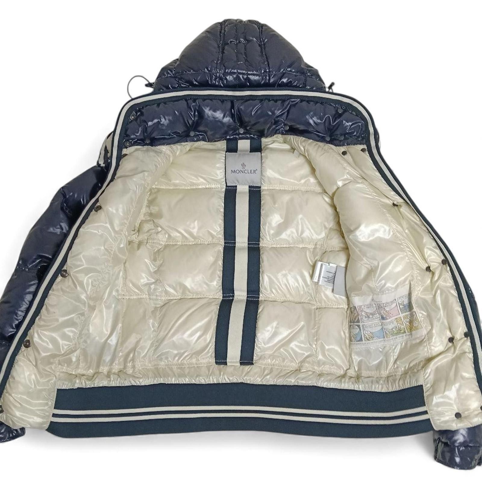 Moncler Moncler - XS Navy Blue Puffer Jacket with Hood Size XS / US 0-2 / IT 36-38 - 4 Thumbnail
