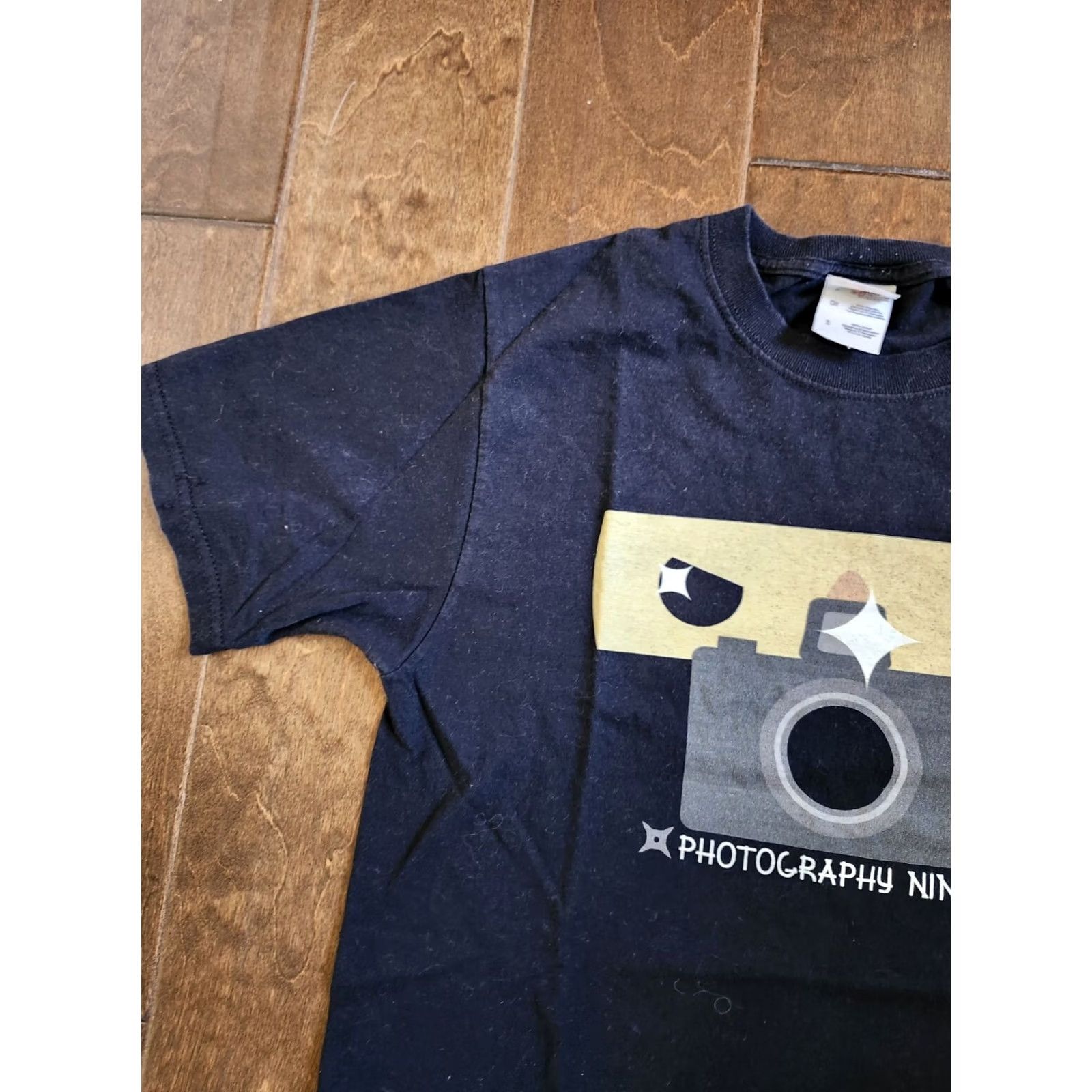 Vintage Cute Photography Ninja T-Shirt Men S Black Short Sleeve Crew Neck Funny Camera Cotton Solid 90s? Size US S / EU 44-46 / 1 - 2 Thumbnail