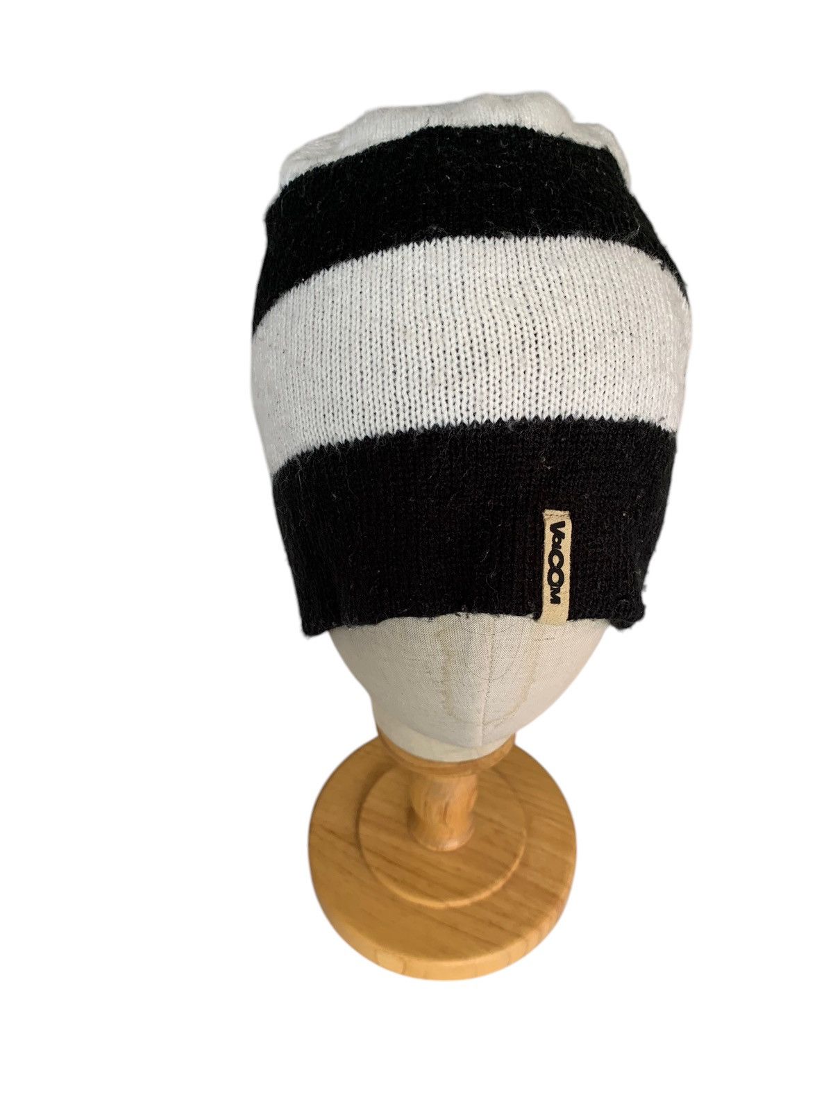 Volcom Stripe Volcom Black&White Rare Hairy Streetwear Beanie Hats Size ONE SIZE - 7 Thumbnail