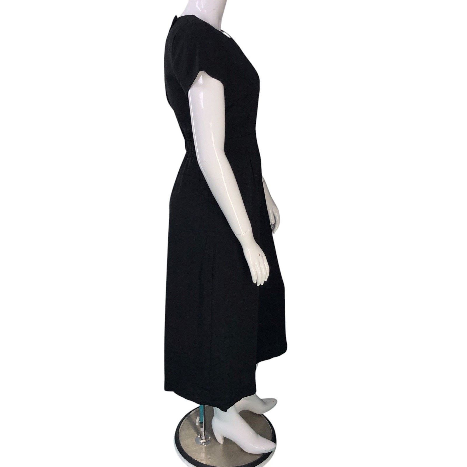 J.Crew J.Crew Jumpsuit 12 Drapey Wrap Back Black Cropped Wide Leg Size 34" / US 12 / IT 48 - 9 Thumbnail