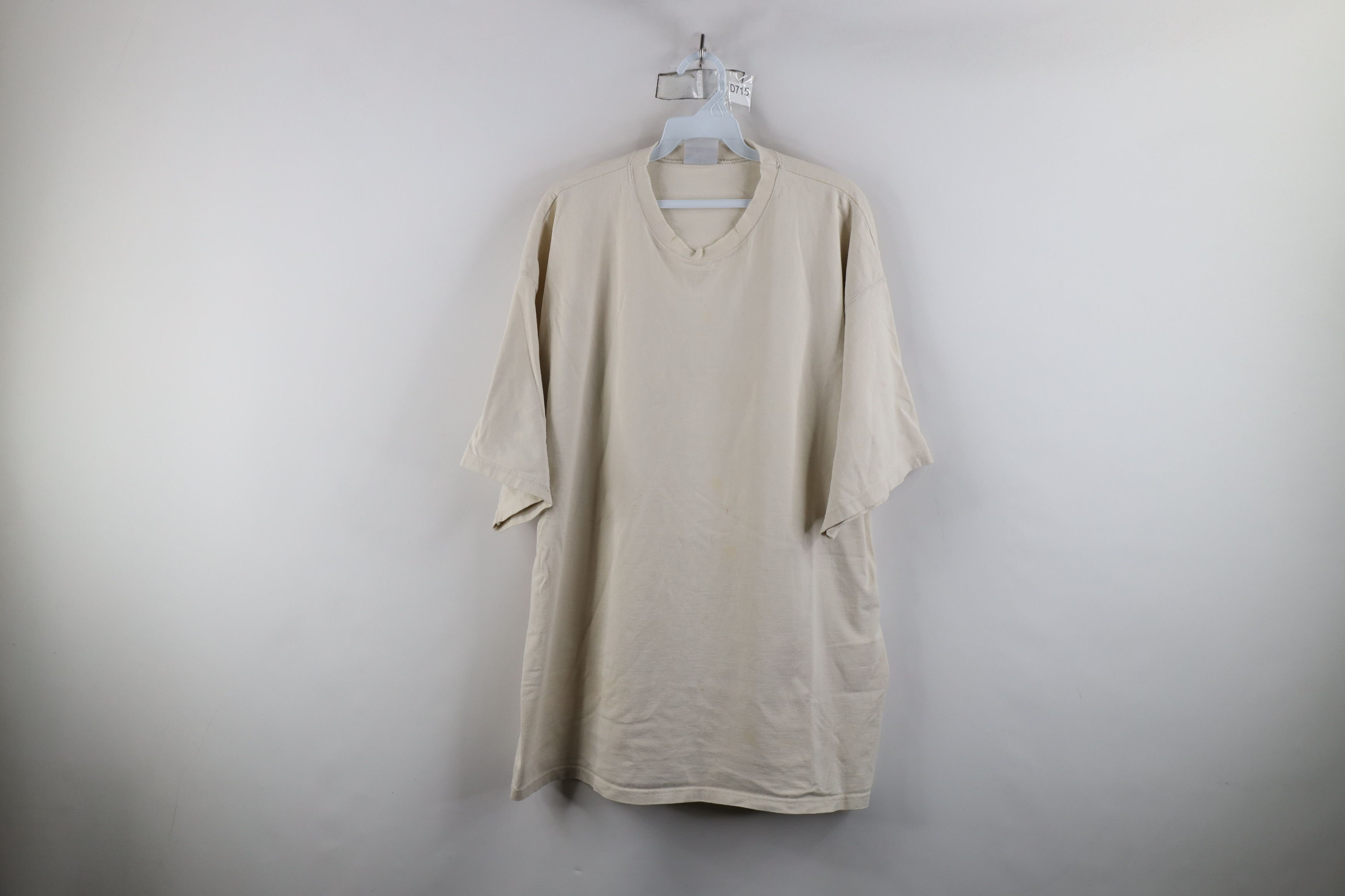 Vintage Vintage 90s Streetwear Heavyweight Cotton T-Shirt Beige USA Size US XL / EU 56 / 4 - 1 Thumbnail