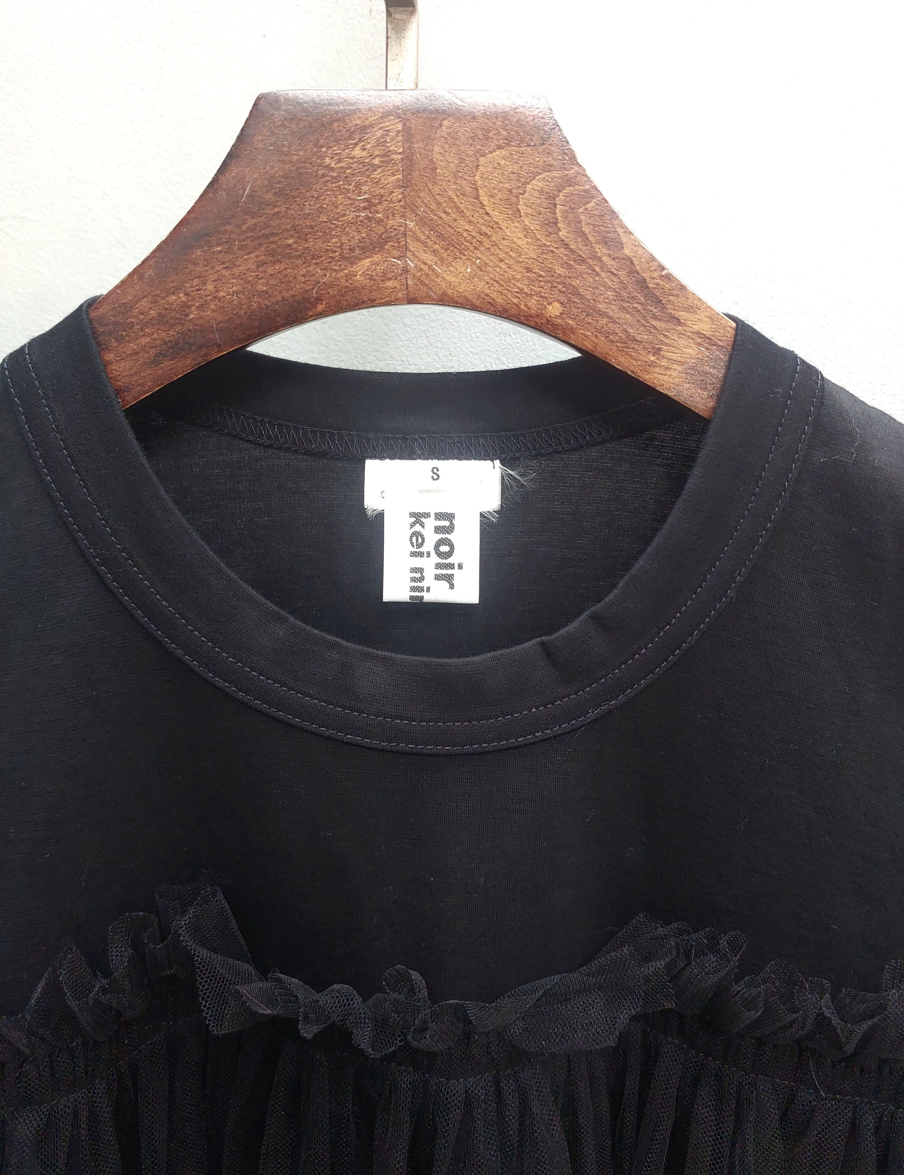 Noir Kei Ninomiya Noir Kei Ninomiya Cotton with sheer gathered tulle overlay Size S / US 4 / IT 40 - 10 Thumbnail