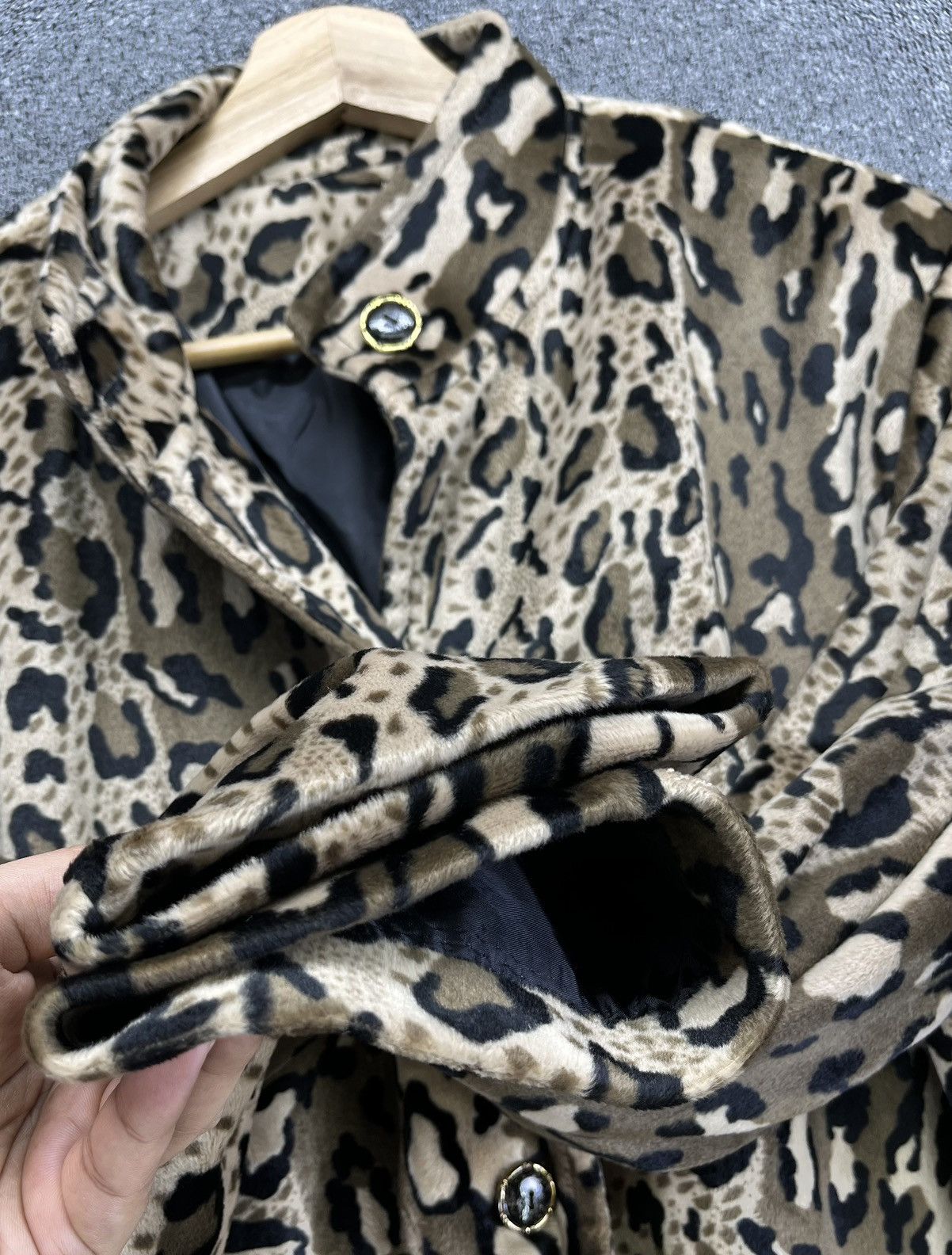 Japanese Brand Vintage Japanese Leopard Skin Style Long Jacket Size XL / US 12-14 / IT 48-50 - 11 Thumbnail