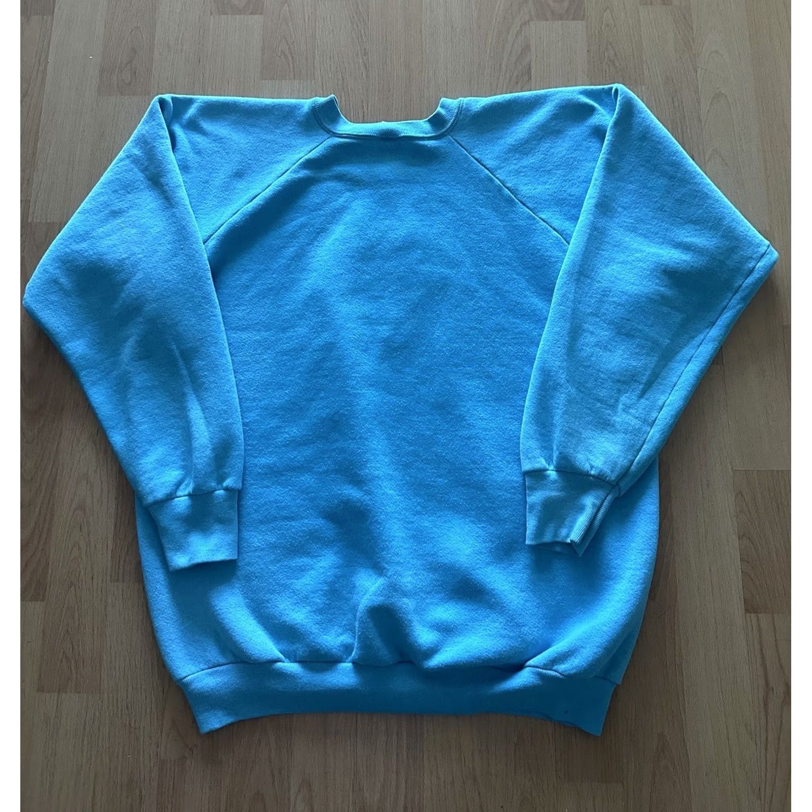 Guess VINTAGE Guess USA International Fruit Of the Loom CrewNeck Sweatshirt Blue Size XL 80s Men Size US XL / EU 56 / 4 - 5 Thumbnail