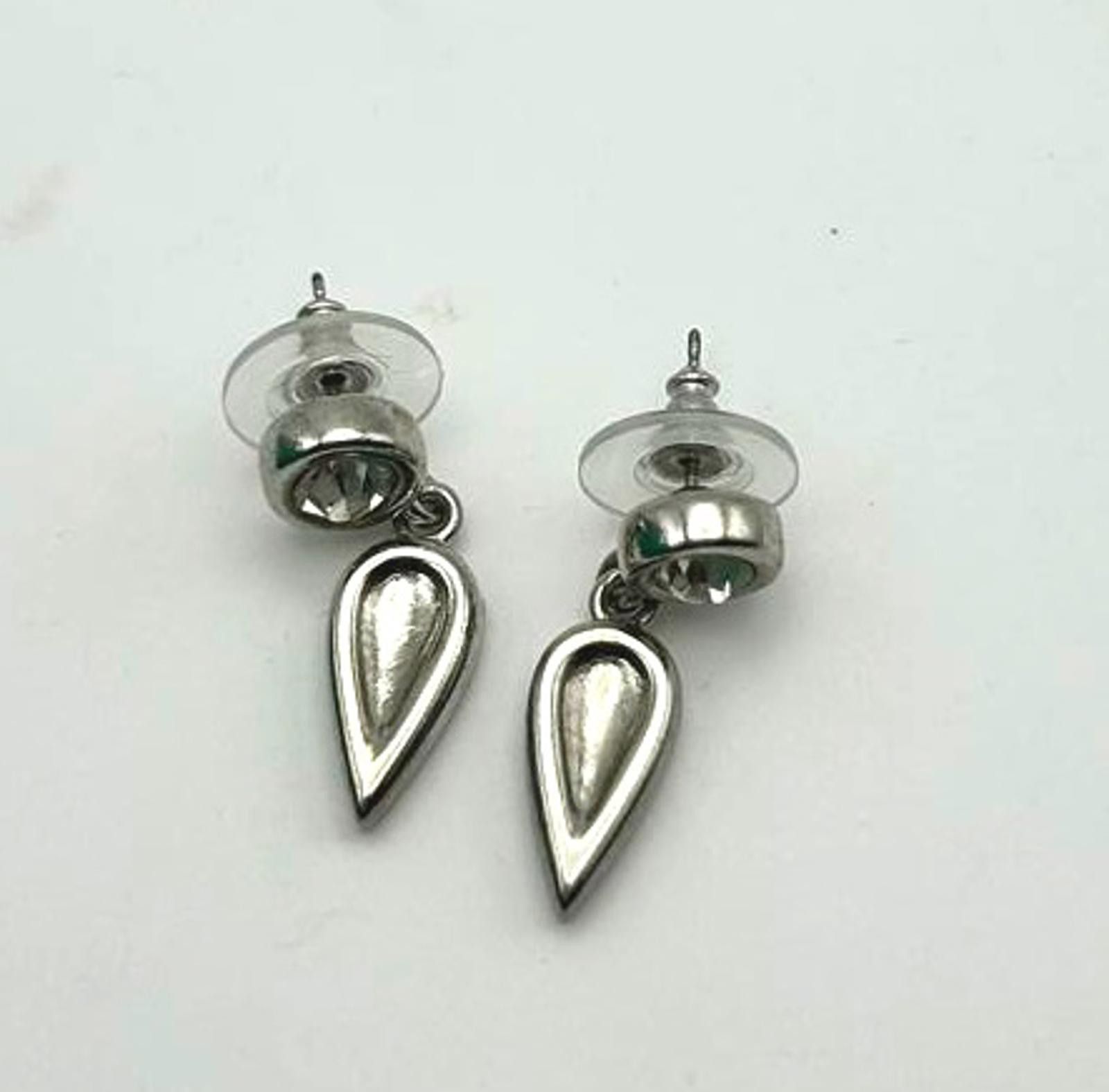 Designer Vintage Silver Tone Earrings – Minimalist Drop Jewelry Size ONE SIZE - 1 Thumbnail
