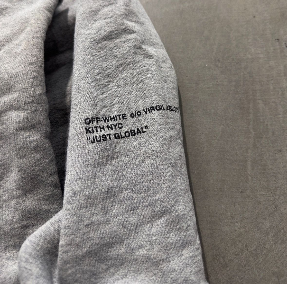 Kith × Off-White Kith x Off White Just Global Gray Crewneck Sweatshirt Size US XXL / EU 58 / 5 - 4 Thumbnail
