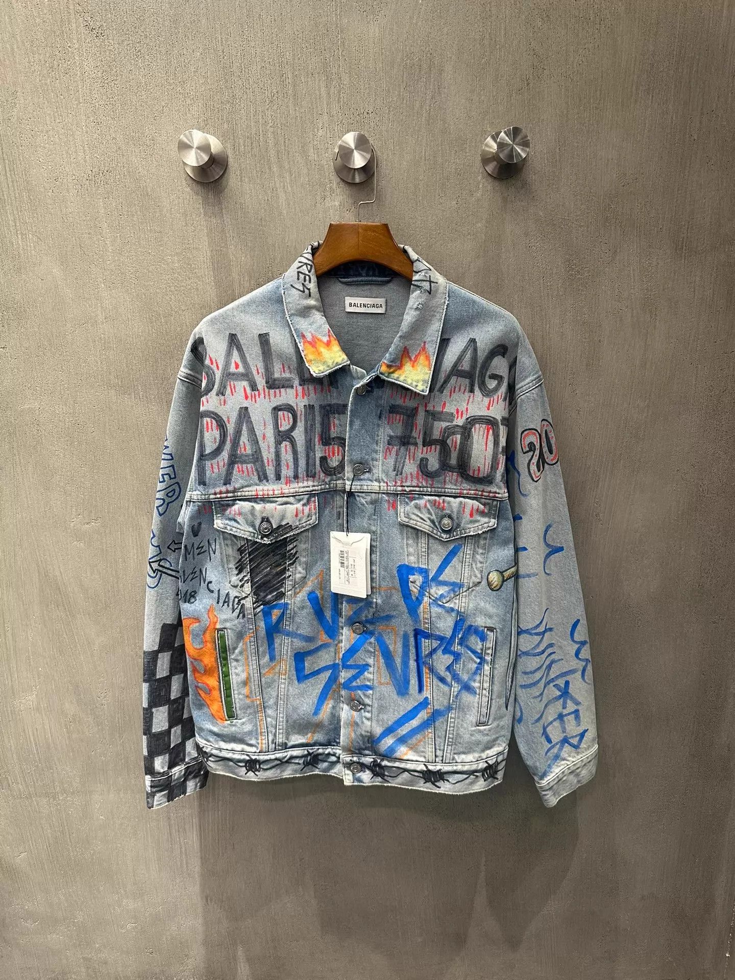 Balenciaga Balenciaga Graffiti Denim Jacket 38 New with Tags Size XS / US 0-2 / IT 36-38 - 1 Thumbnail