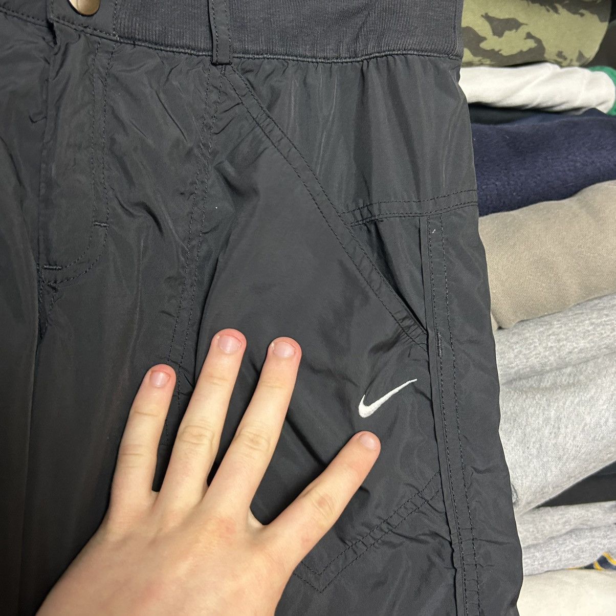 Nike Vintage Nike Small swoosh Balloon Nylon Tracked pants Size 32" / US 10 / IT 46 - 3 Thumbnail