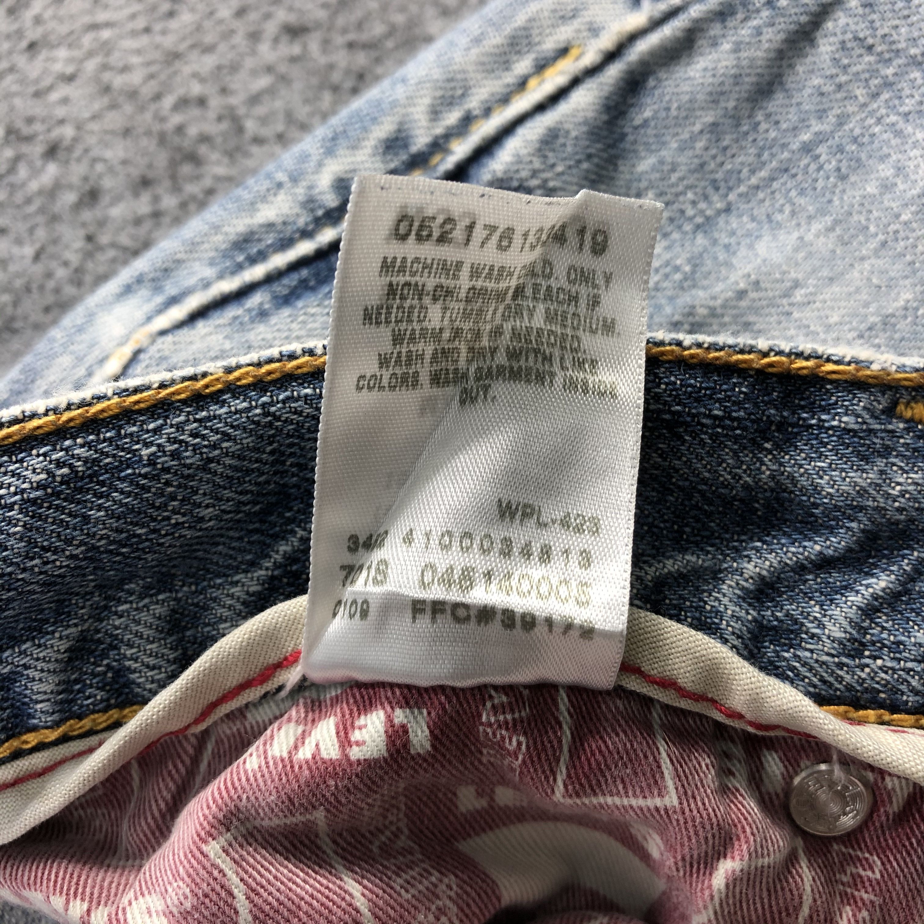 Levi's Vintage Levis 514 Jeans Faded Blue Denim-J991 Size US 33 - 11 Thumbnail
