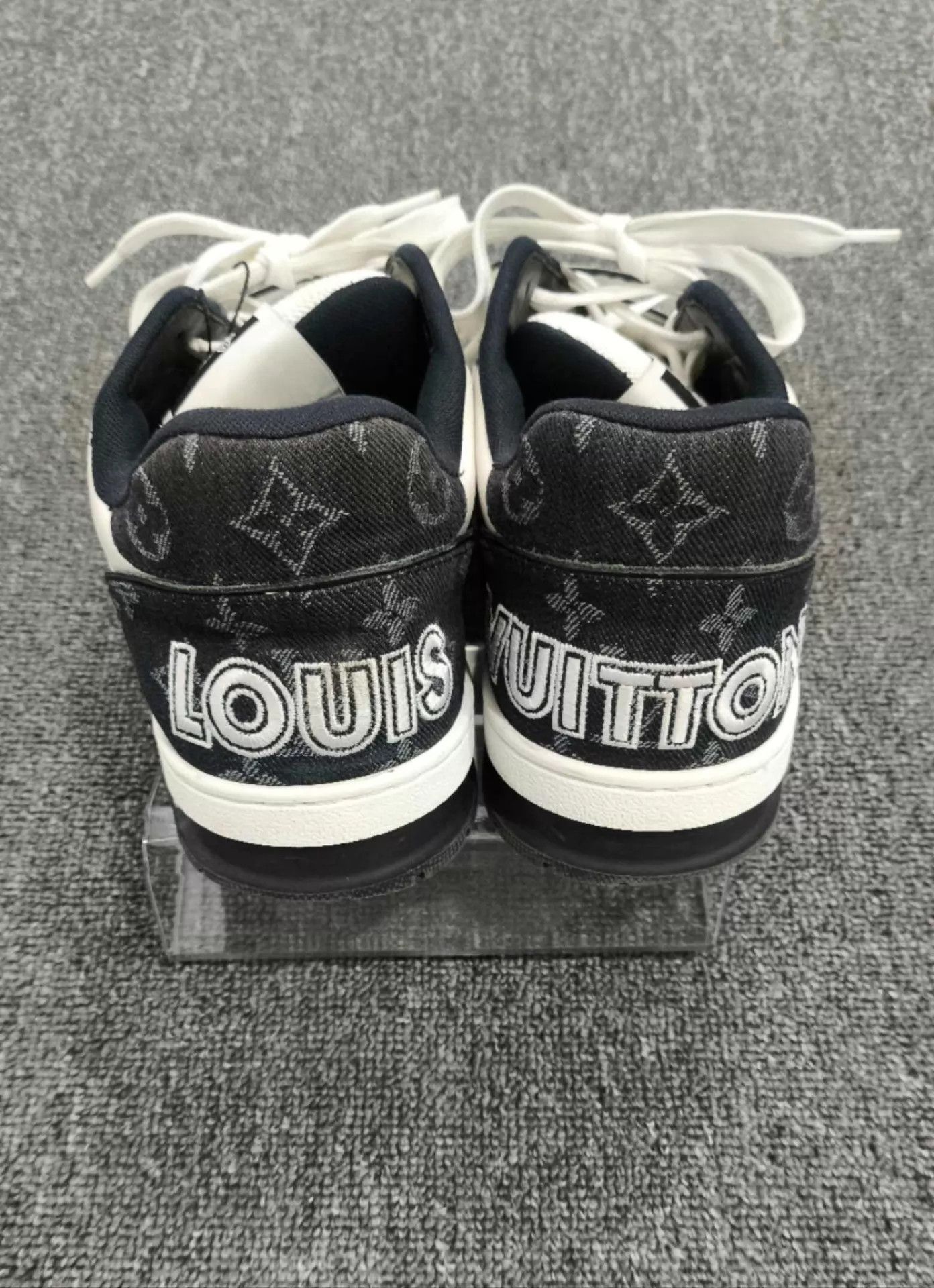 Louis Vuitton LV Black & White Velcro Trainer Size 41 Size US 8 / EU 41 - 5 Thumbnail