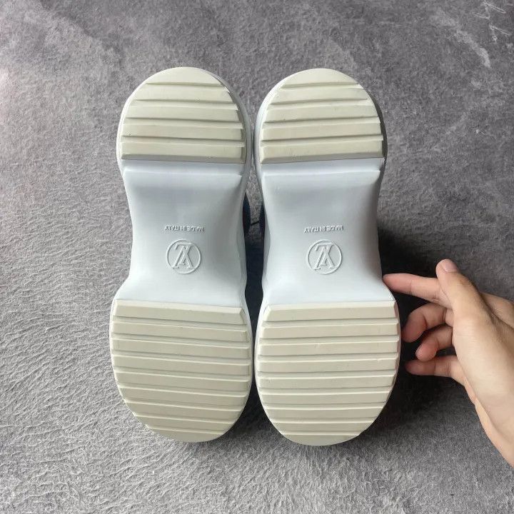 Louis Vuitton Louis Vuitton Archlight Sport Casual Sneakers for Women -25 Size US 5 / IT 35 - 3 Thumbnail