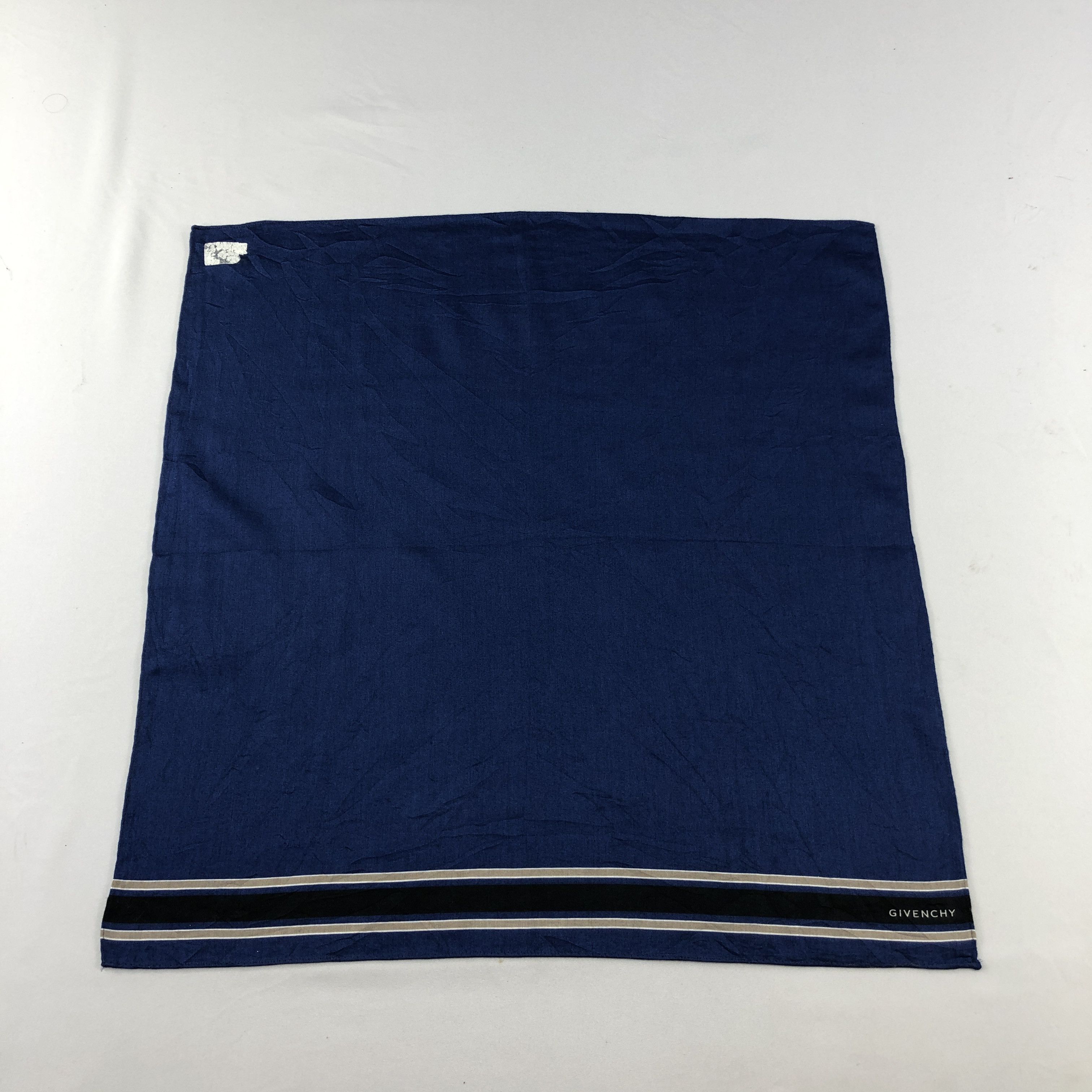 Givenchy Givenchy Handkerchief Neckerchief Bandana H3051 Size ONE SIZE - 1 Thumbnail