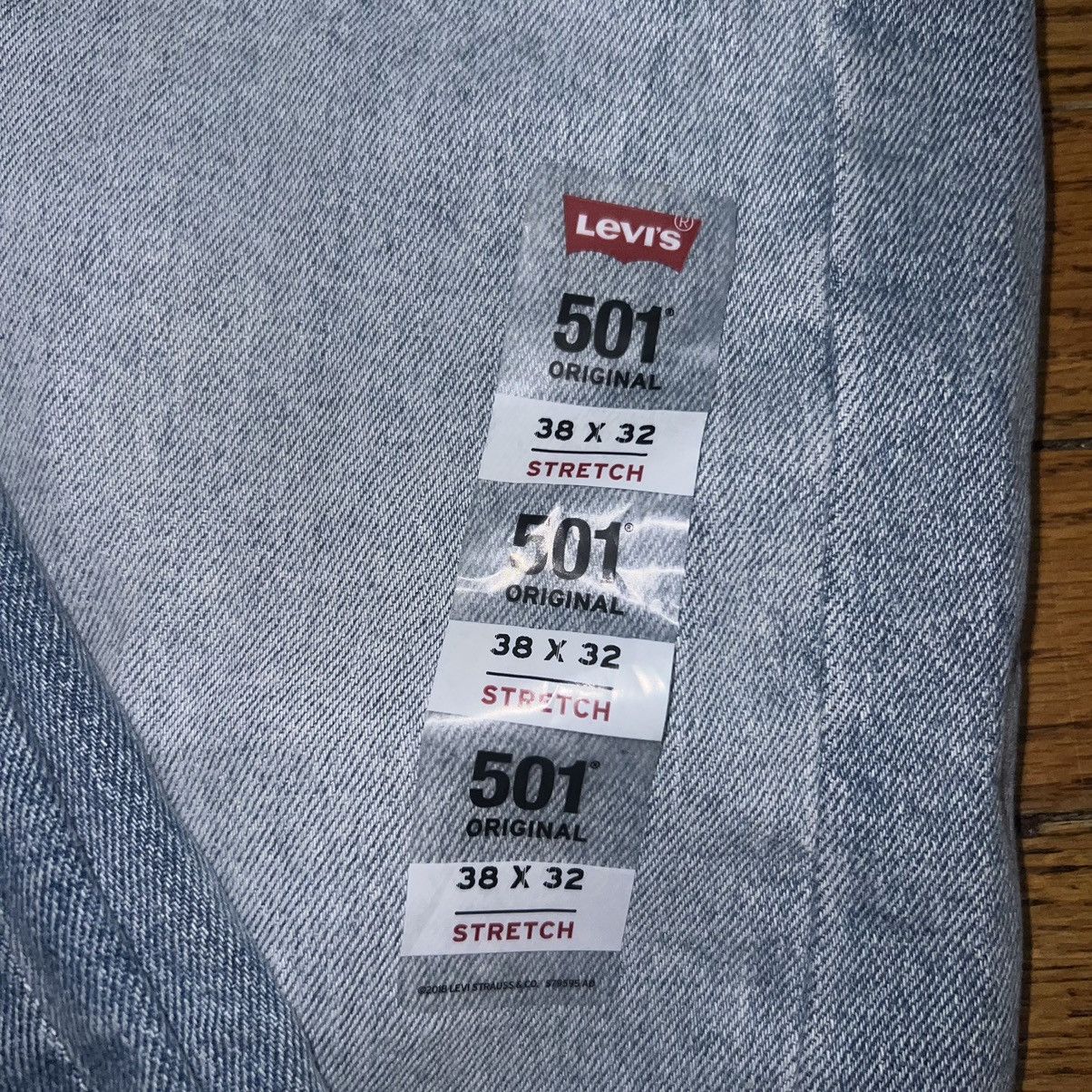 Levi's Brand New Levi’s 501 Original Light Blue Size: 38X32 Size US 38 / EU 54 - 2 Thumbnail