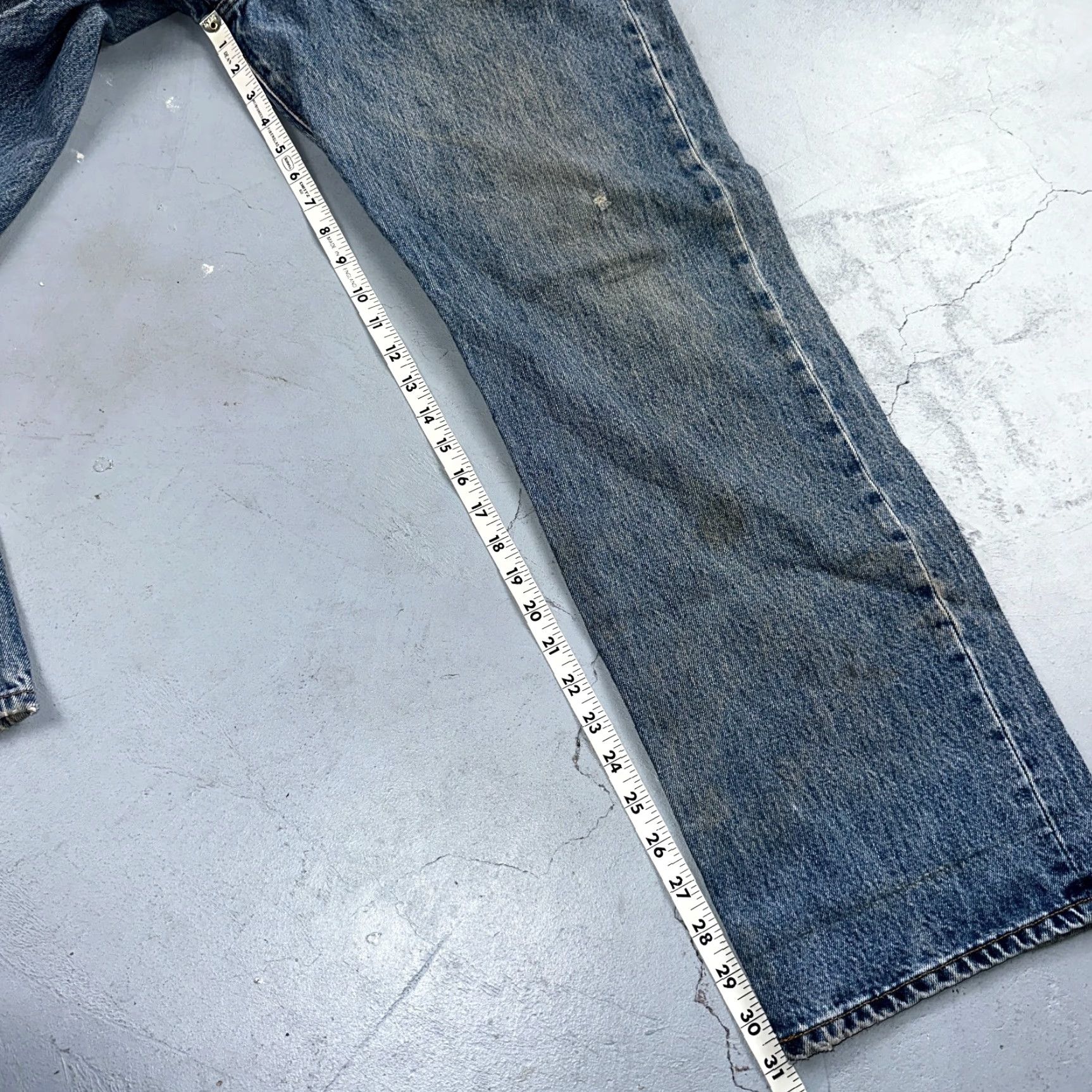 Levi's VINTAGE Levi's 501 Jeans Men Straight Leg 38x30 Light Wash 90s USA Fashion Size US 38 / EU 54 - 5 Thumbnail