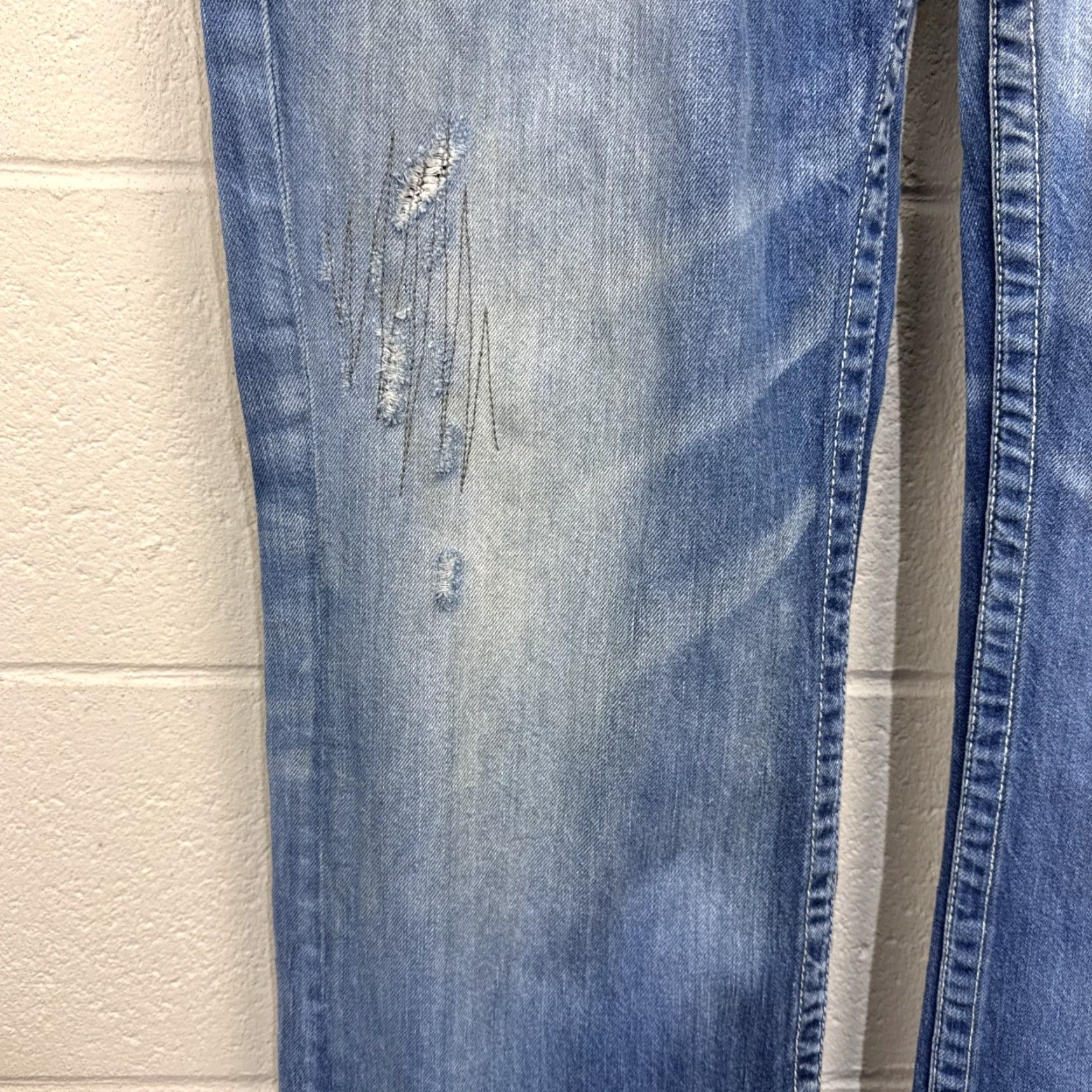 True Religion True Religion Jeans Men Straight Fit Distressed Blue Casual Size 38 Size US 38 / EU 54 - 6 Thumbnail