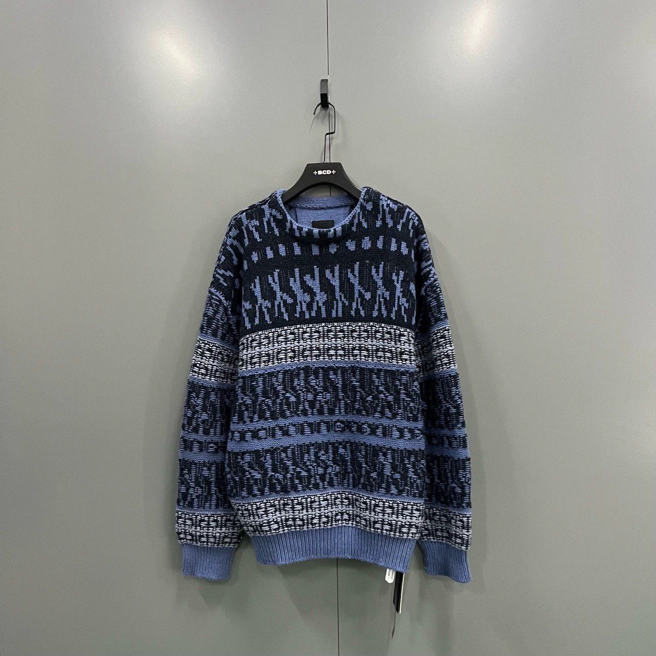 Givenchy givenchy x chito color-block long sleeve sweater Size US S / EU 44-46 / 1 - 1 Thumbnail