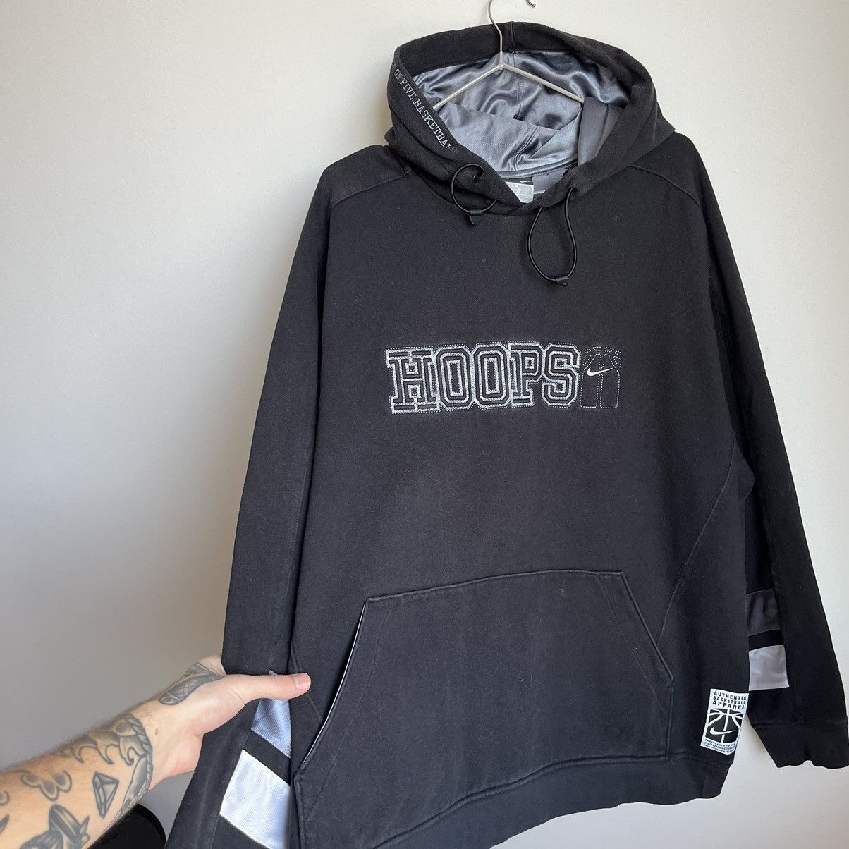 Vintage Vintage Y2K Nike Hoops Hoodie Size XL Size US XL / EU 56 / 4 - 5 Thumbnail
