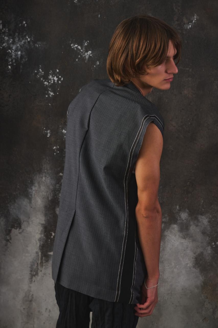 Dior Dior Homme Wool Mohair Sleeveless Tailored Vest Size US S / EU 44-46 / 1 - 4 Thumbnail
