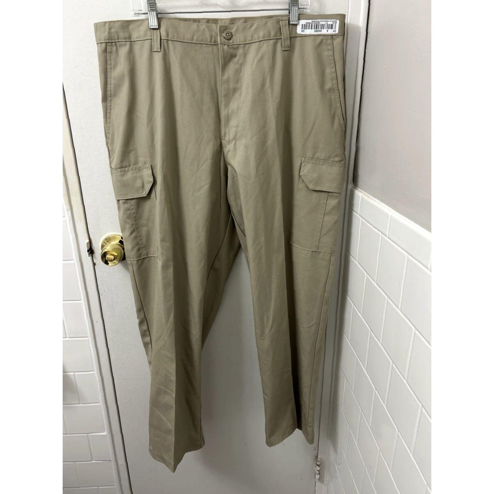 Vintage Cintas Cargo Pants Mens Size 40x30 Tan Khaki Straight Leg Vintage No Size US 40 / EU 56 - 7 Thumbnail