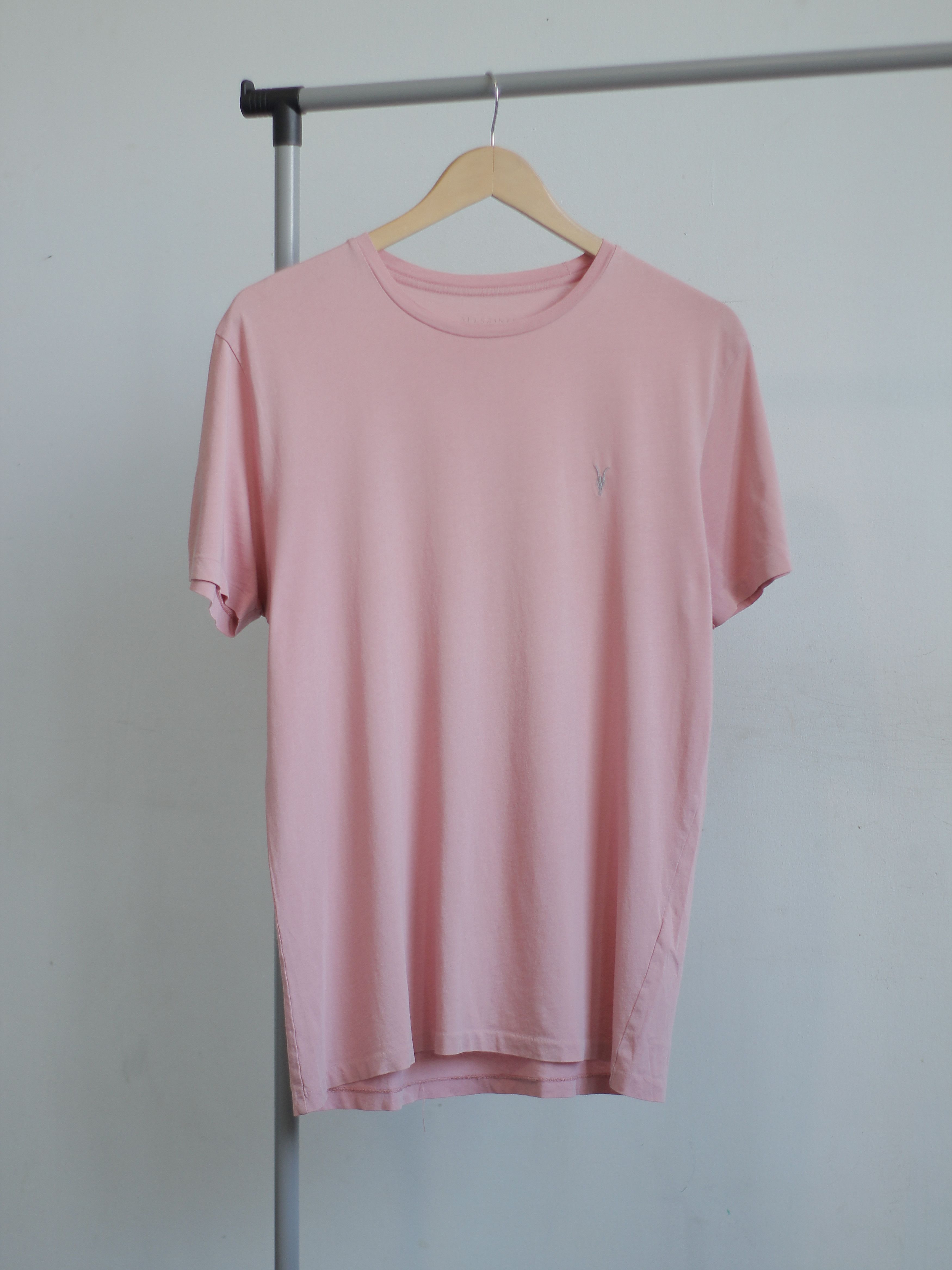 Allsaints ALLSAINTS MENS PINK T SHIRT EMBROIDED SMALL LOGO L Size US L / EU 52-54 / 3 - 1 Thumbnail