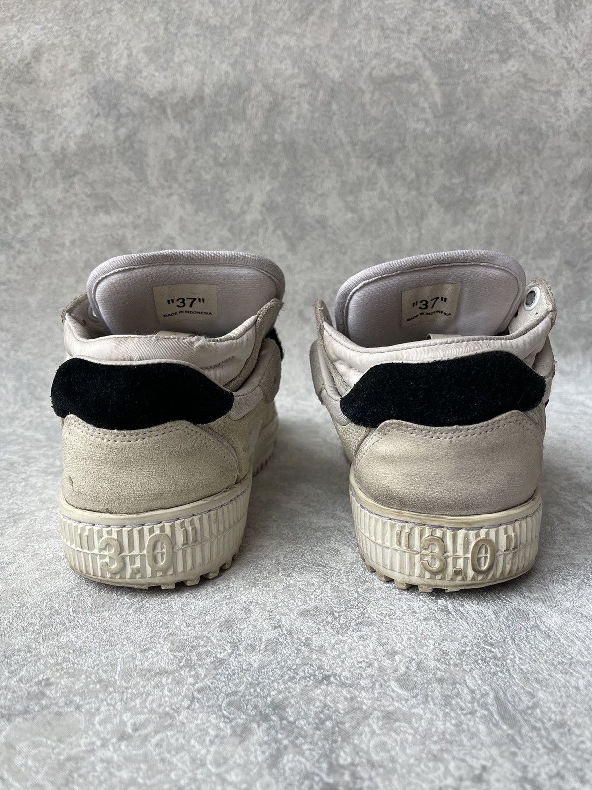 Off-White Off-White OFF Court Low 3.0 Sneakers Size 37 US 7 Size US 7 / IT 37 - 12 Thumbnail