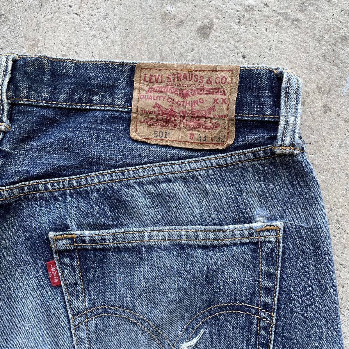 Levi's Vintage Levi’s 501 Ripped Jeans Faded Distressed Denim Pants Size US 33 - 11 Thumbnail