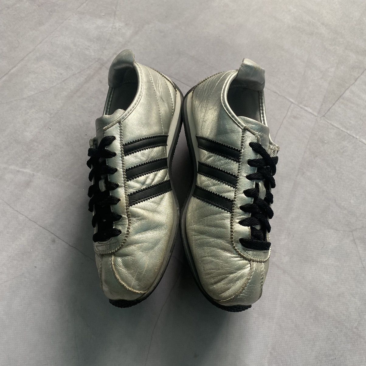 Adidas 2008 Adidas Silver Onitsuka Tiger Y-3 Vibe Sneakers Shoes Size US 5 / EU 37 - 3 Thumbnail