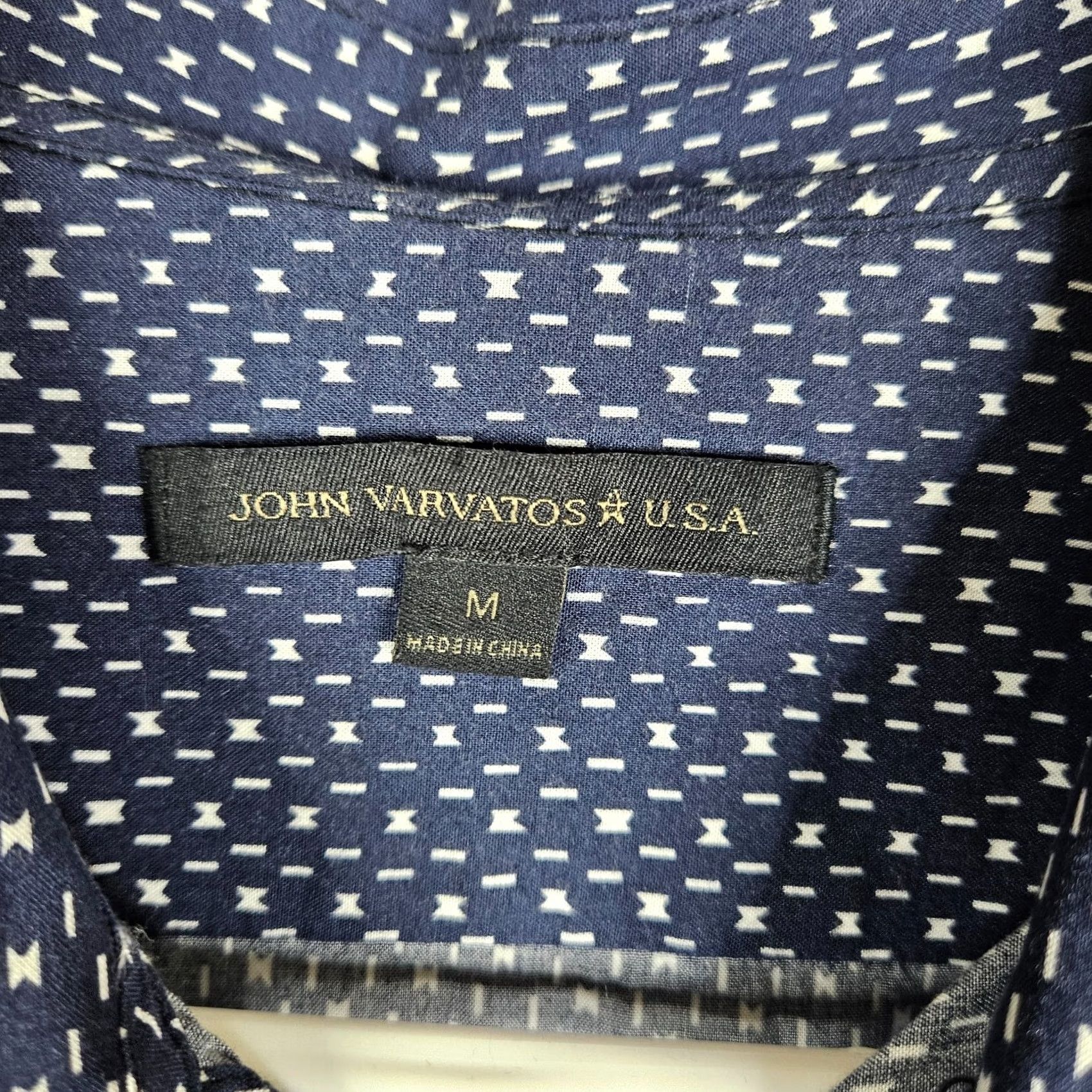 John Varvatos VINTAGE? No. JOHN VARVATOS U.S.A Men’s Button-Up Navy-Blue Casual Shirt Size M Ladies? No. Size US M / EU 48-50 / 2 - 3 Thumbnail