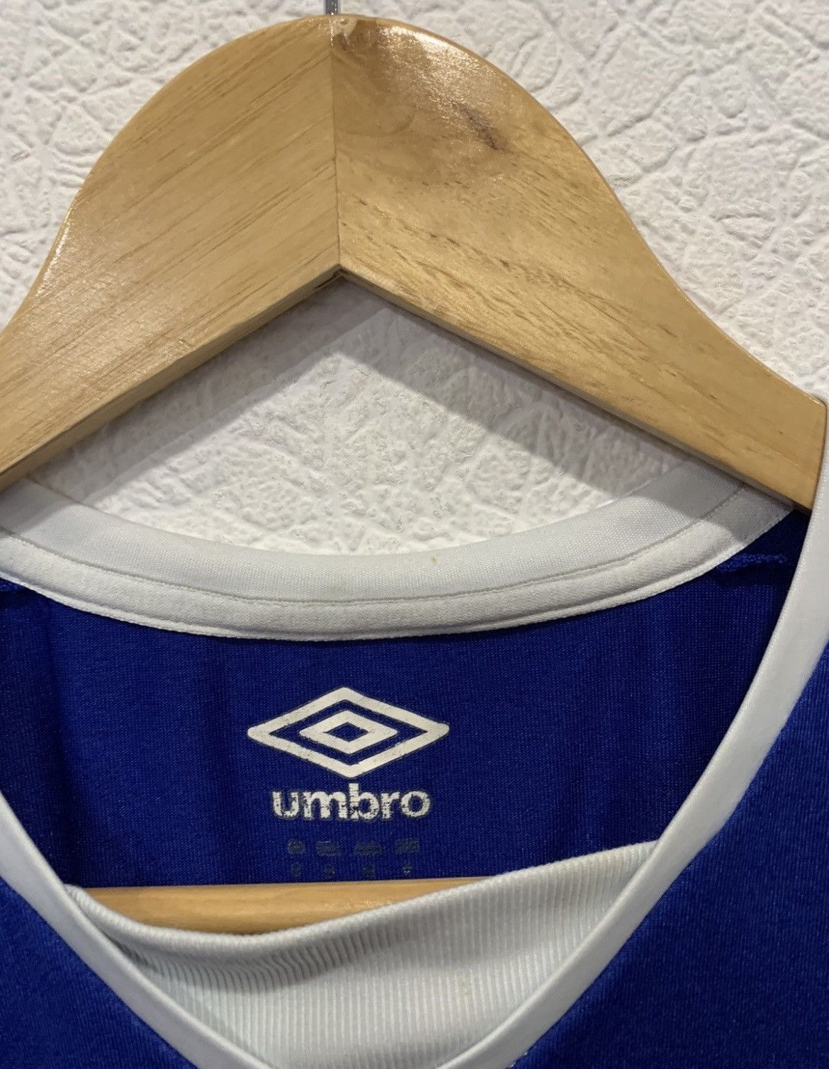 Umbro EVERTON UMBRO 2015/2016 HOME KIT SOCCER JERSEY FOOTBALL Size US S / EU 44-46 / 1 - 2 Thumbnail