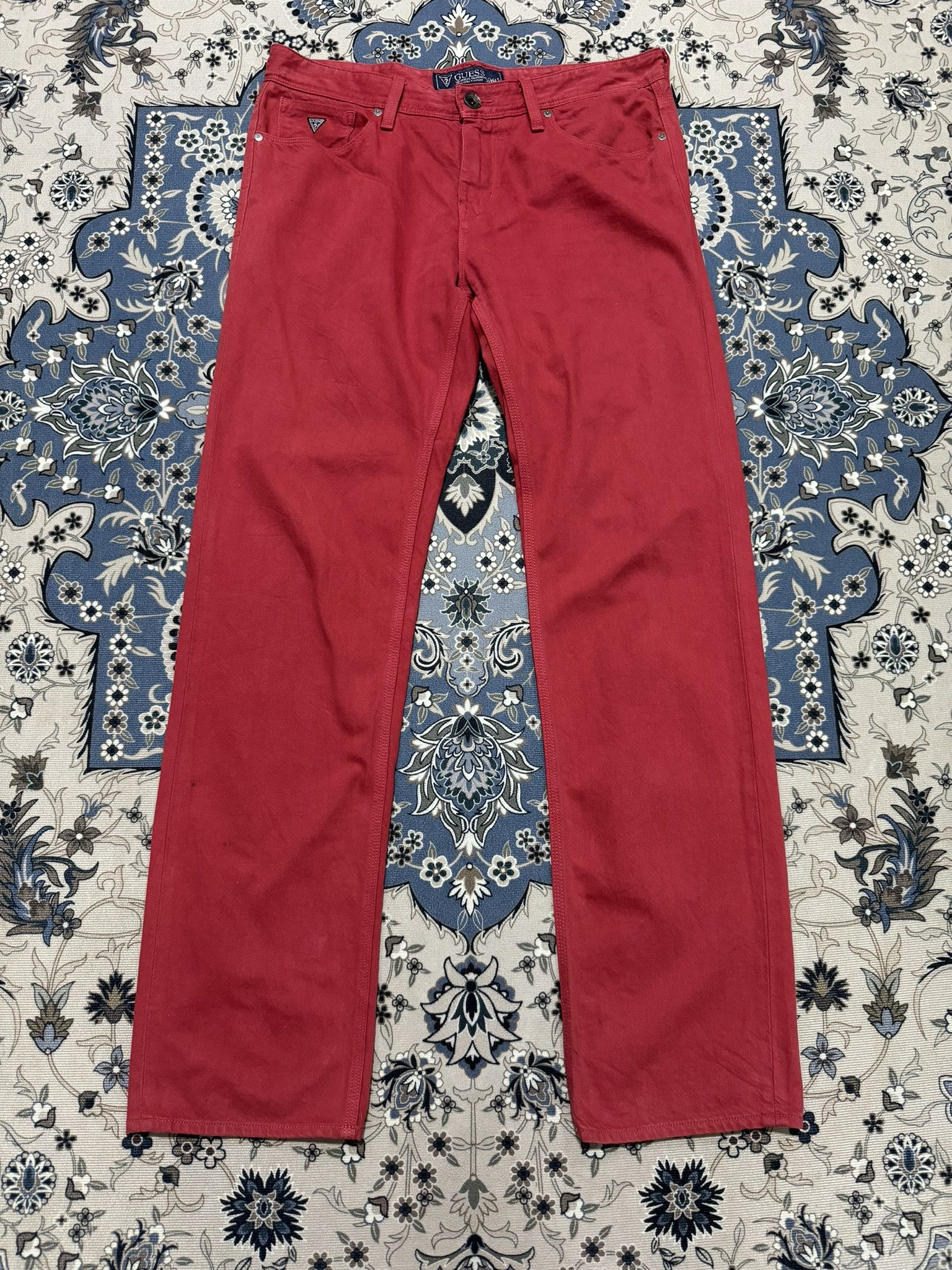 Designer × Guess Guess 1981 Los Angles Lincoln Slim Straight Red Dye Jeans Size US 31 - 1 Thumbnail