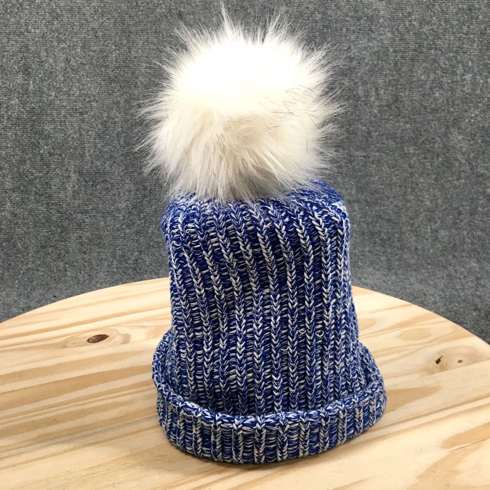 Vintage Love Your Melon Hat Womens One Size Blue Winter Beanie Pompom Cuffed Size ONE SIZE - 4 Thumbnail