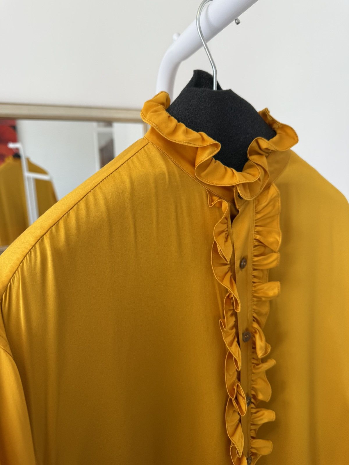 Saint Laurent Paris SS22 Saint Laurent Victorian Gold Silk Cape Size US M / EU 48-50 / 2 - 8 Thumbnail