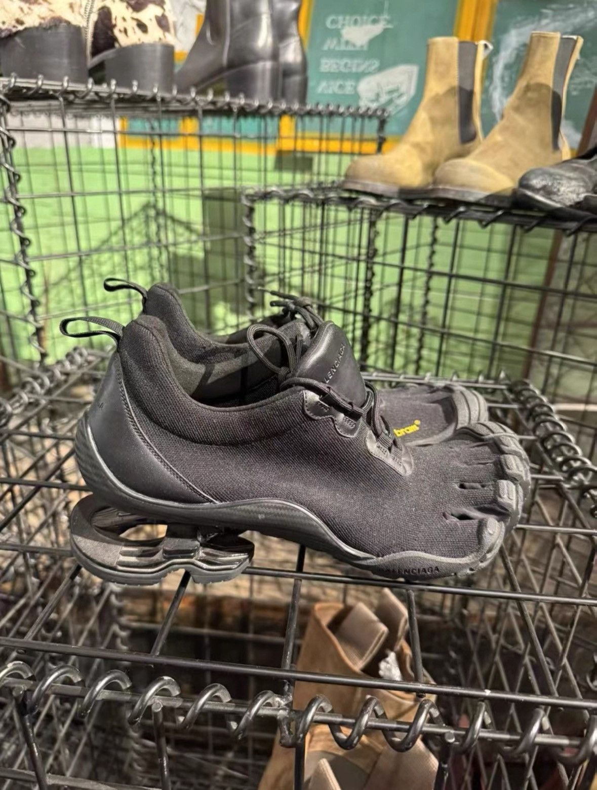 Balenciaga Balenciaga vibram sneakers Size US 9 / EU 42 - 3 Thumbnail