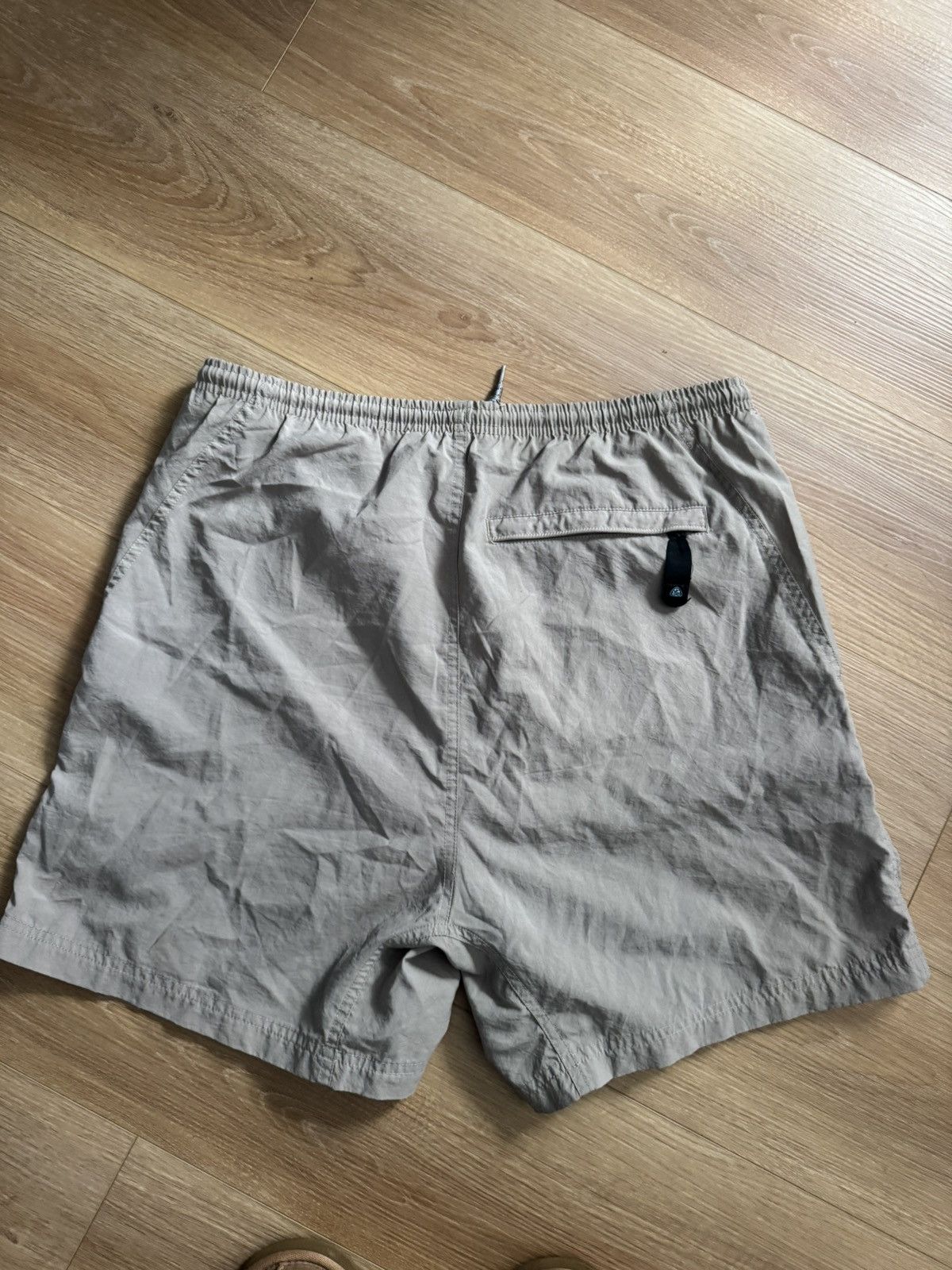 Nike Mens Vintage Nike ACG 6 inch shorts Size US 34 / EU 50 - 2 Thumbnail