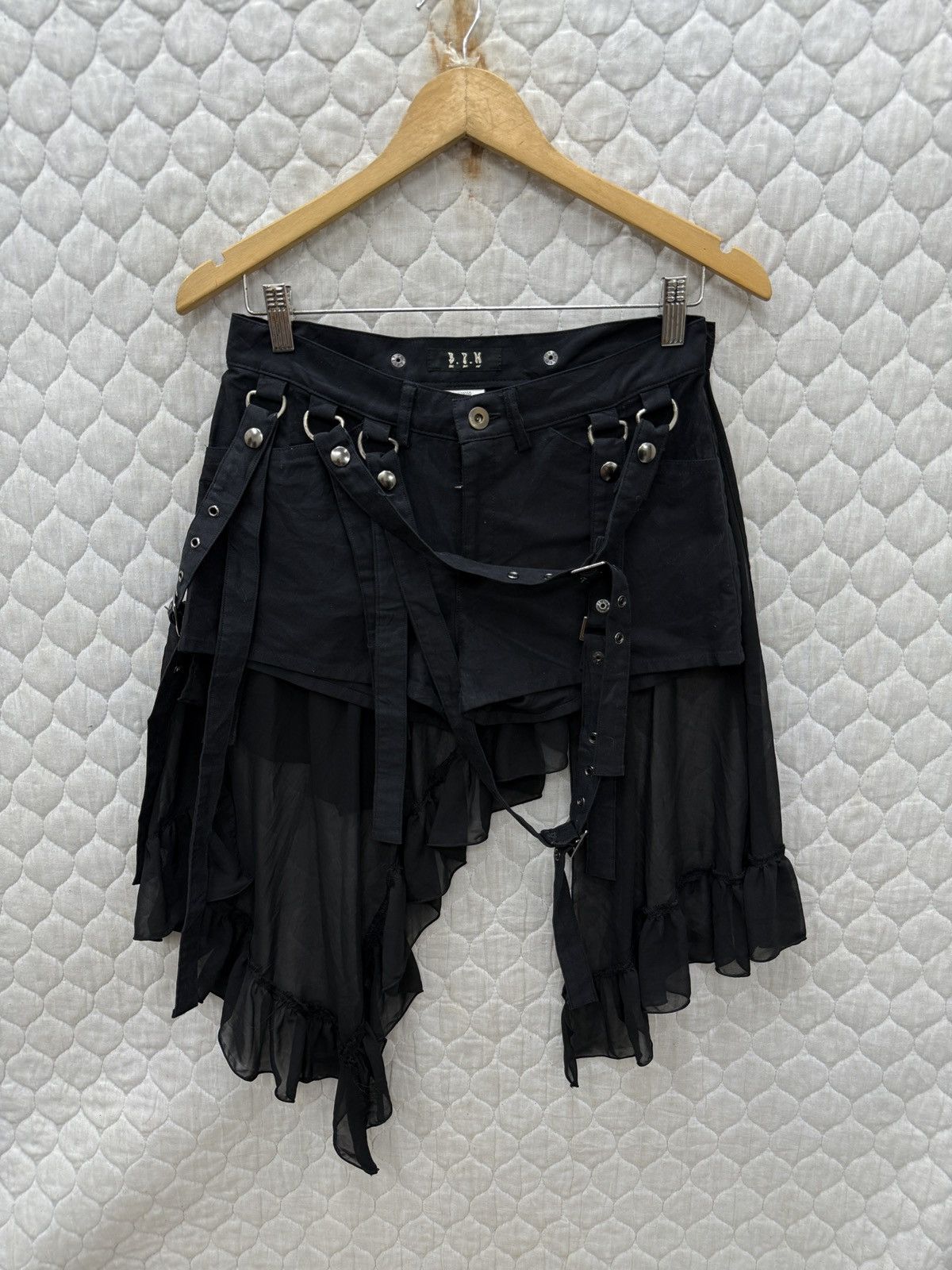 14th Addiction 🔥🔥🔥ARCHIVE B.P.N SHORTS WITH RUFFLES Size 28" / US 6 / IT 42 - 1 Thumbnail