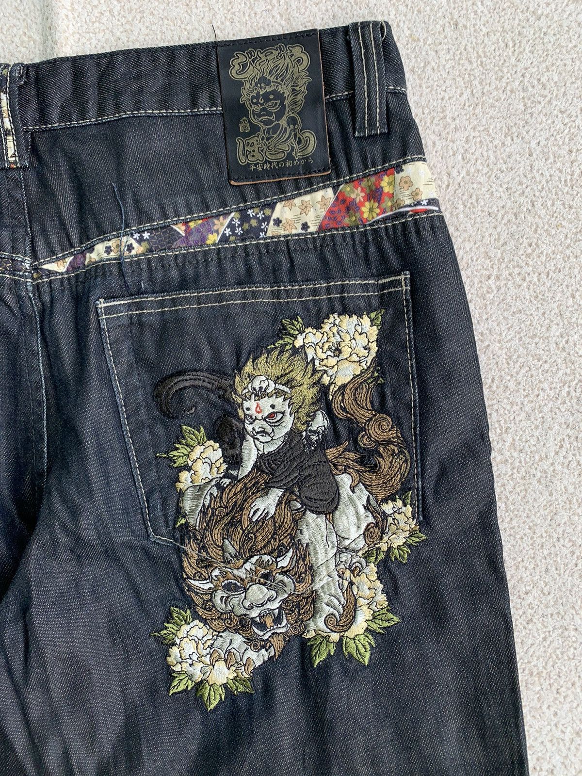 Japanese Brand × Vintage Vtg 00s japanese Zizo Bosatsu embroidered Art Denim Pants Size US 34 / EU 50 - 7 Thumbnail