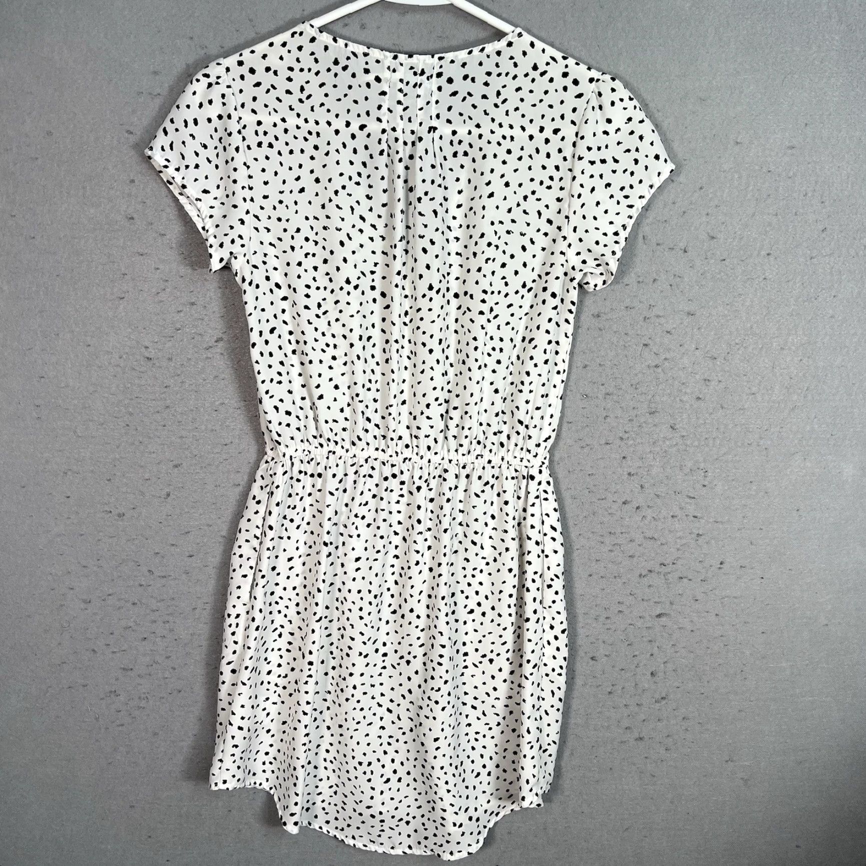 VINTAGE Kimchi Blue V-Neck Button-Down Midi Dress XS Animal Print White  Short Sleeve Women